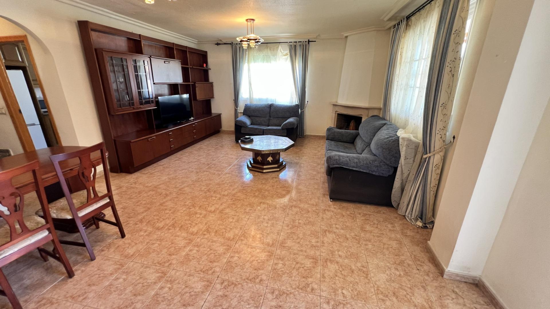 For sale - 4 Bedroom 2 Bathroom Semi Detached in Torrevieja - aguas nuevas  - Alicante