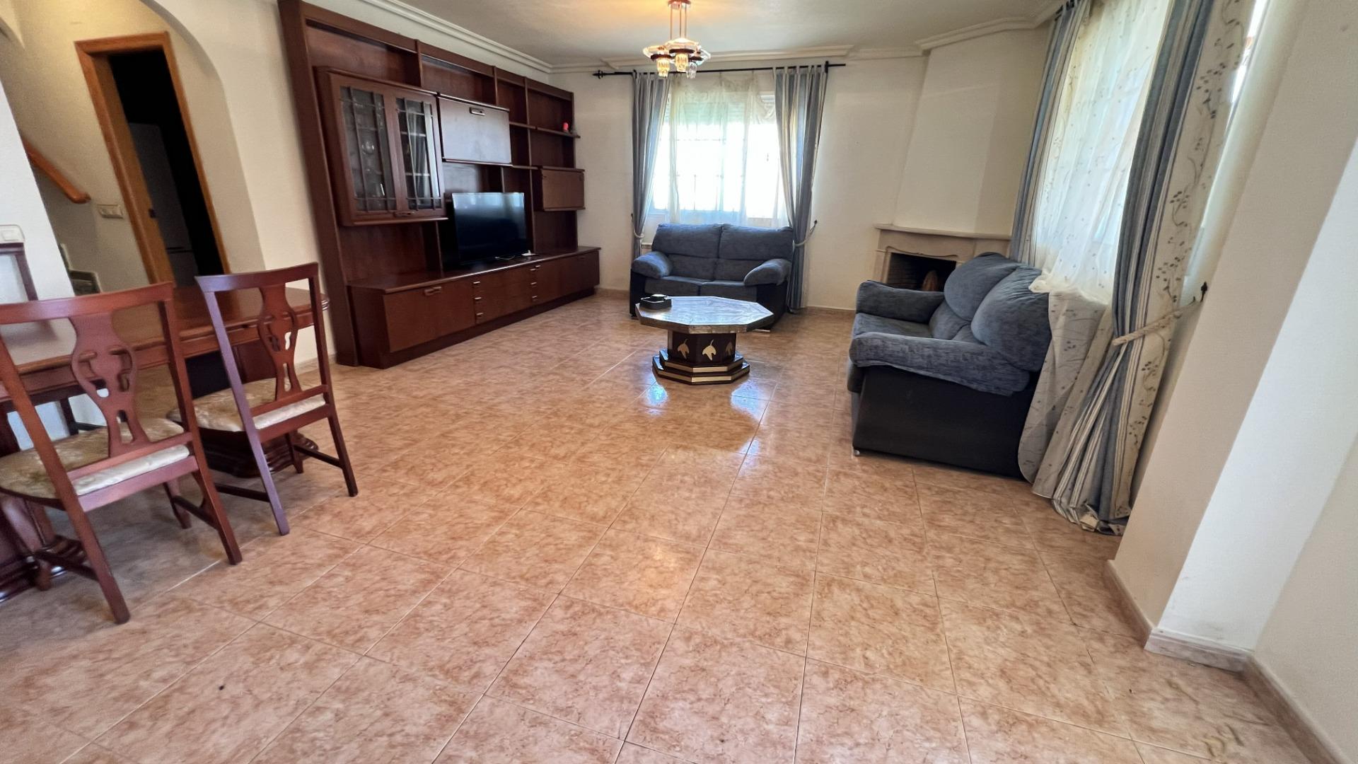 For sale - 4 Bedroom 2 Bathroom Semi Detached in Torrevieja - aguas nuevas  - Alicante