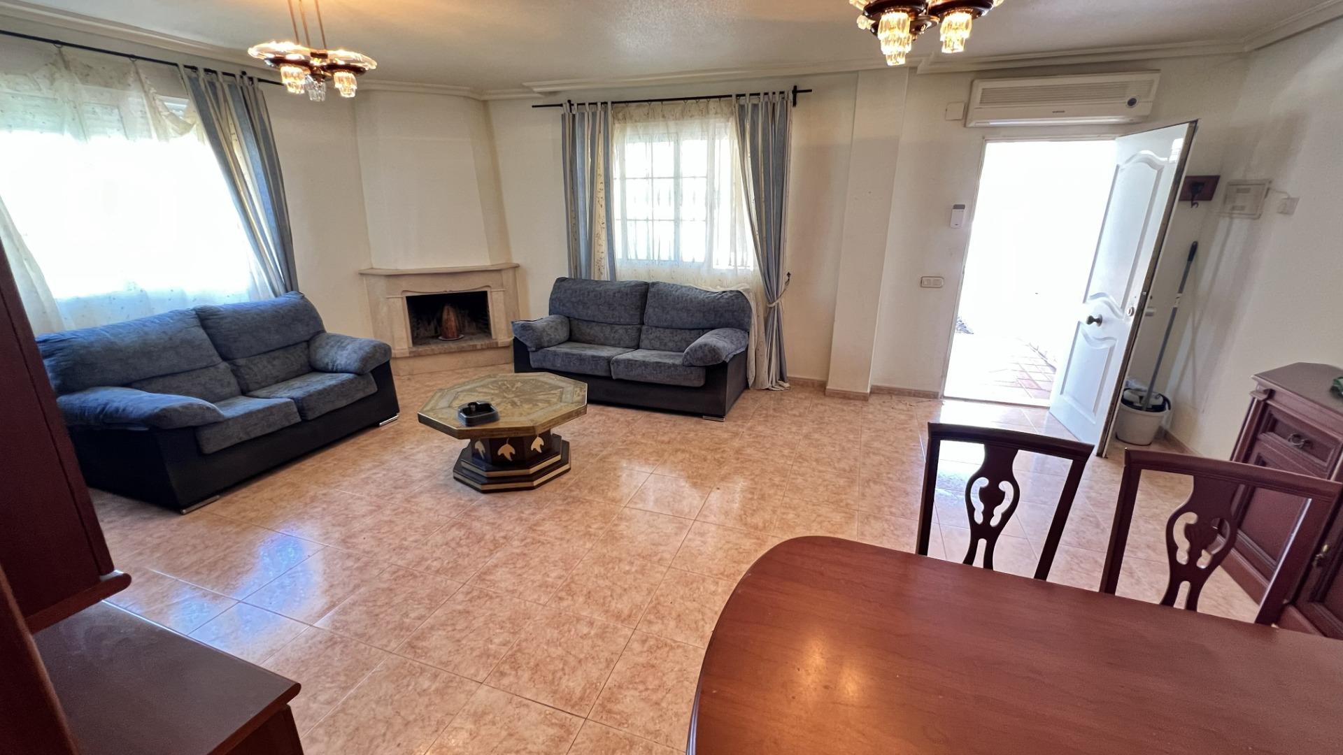 For sale - 4 Bedroom 2 Bathroom Semi Detached in Torrevieja - aguas nuevas  - Alicante