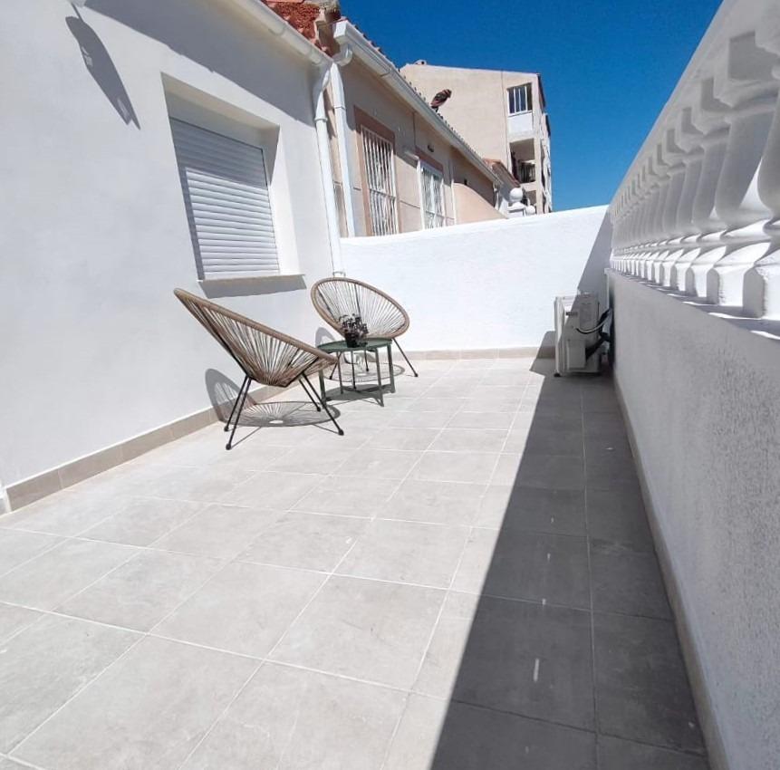For sale - 2 Bedroom 2 Bathroom Town House in Torrevieja - Sector 25  - Alicante