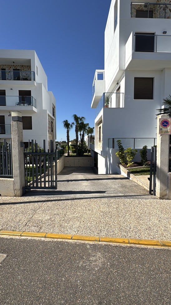For sale - 3 Bedroom 2 Bathroom Duplex in Orihuela Costa - Costa Blanca  - Alicante