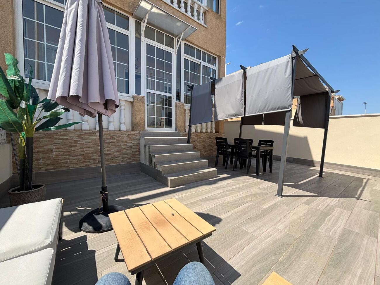 For sale - 2 Bedroom 1 Bathroom Apartment in Torrevieja - Costa Blanca  - Alicante