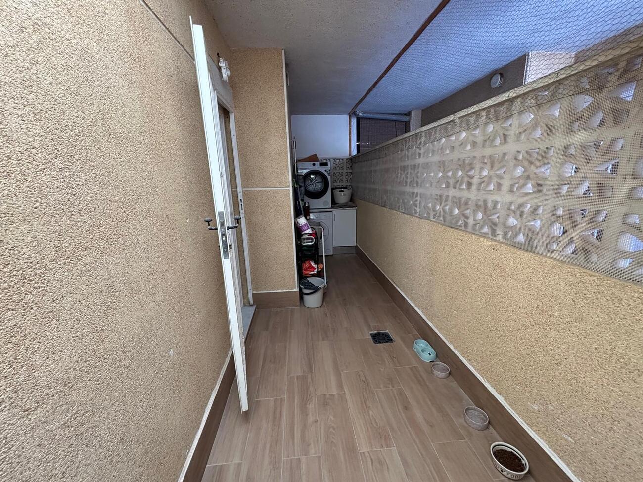 For sale - 2 Bedroom 1 Bathroom Apartment in Torrevieja - Costa Blanca  - Alicante