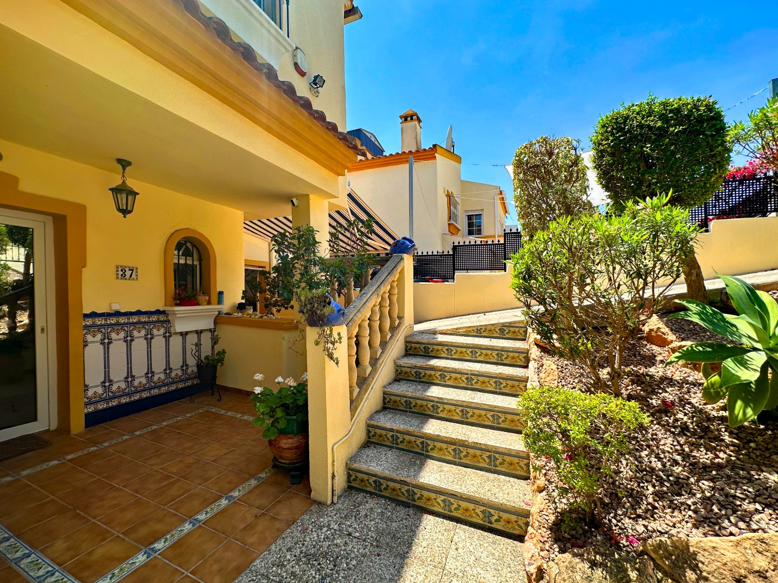 For sale - 3 Bedroom 3 Bathroom Villa in Orihuela Costa - Costa Blanca  - Alicante