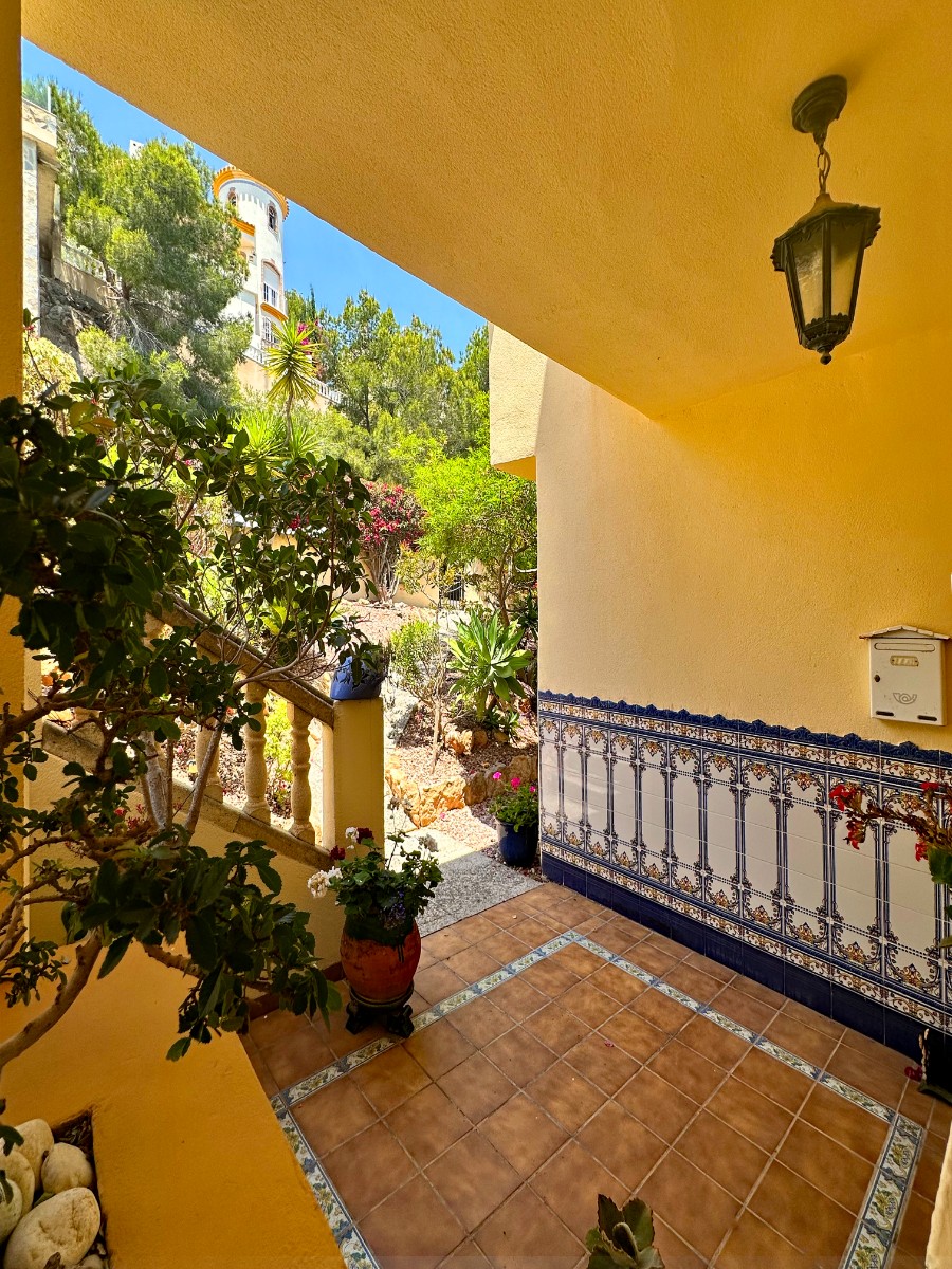 For sale - 3 Bedroom 3 Bathroom Villa in Orihuela Costa - Costa Blanca  - Alicante