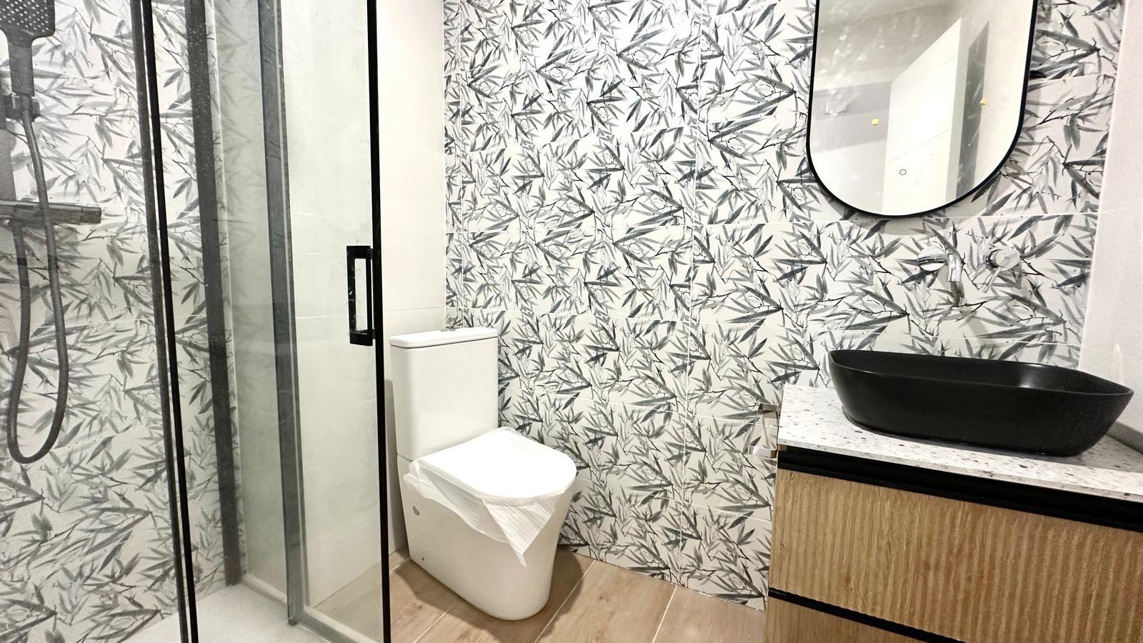 For sale - 3 Bedroom 2 Bathroom Apartment in Torrevieja - Centro  - Alicante