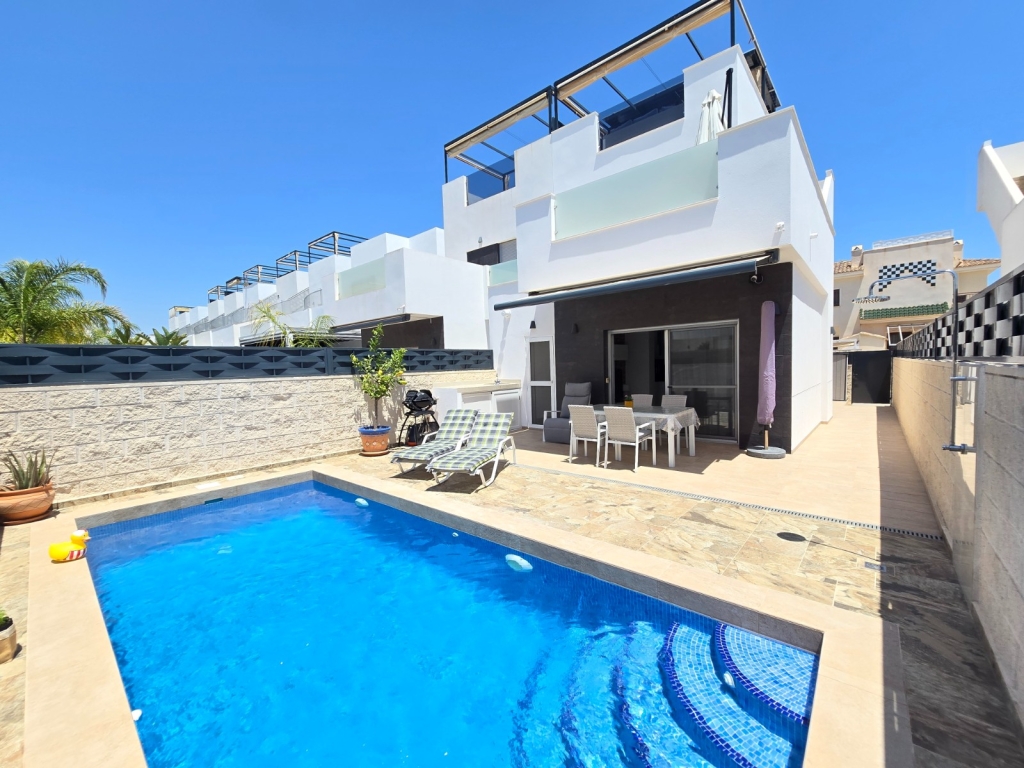 3 Bedroom 2 Bathroom Villa in Ciudad Quesada