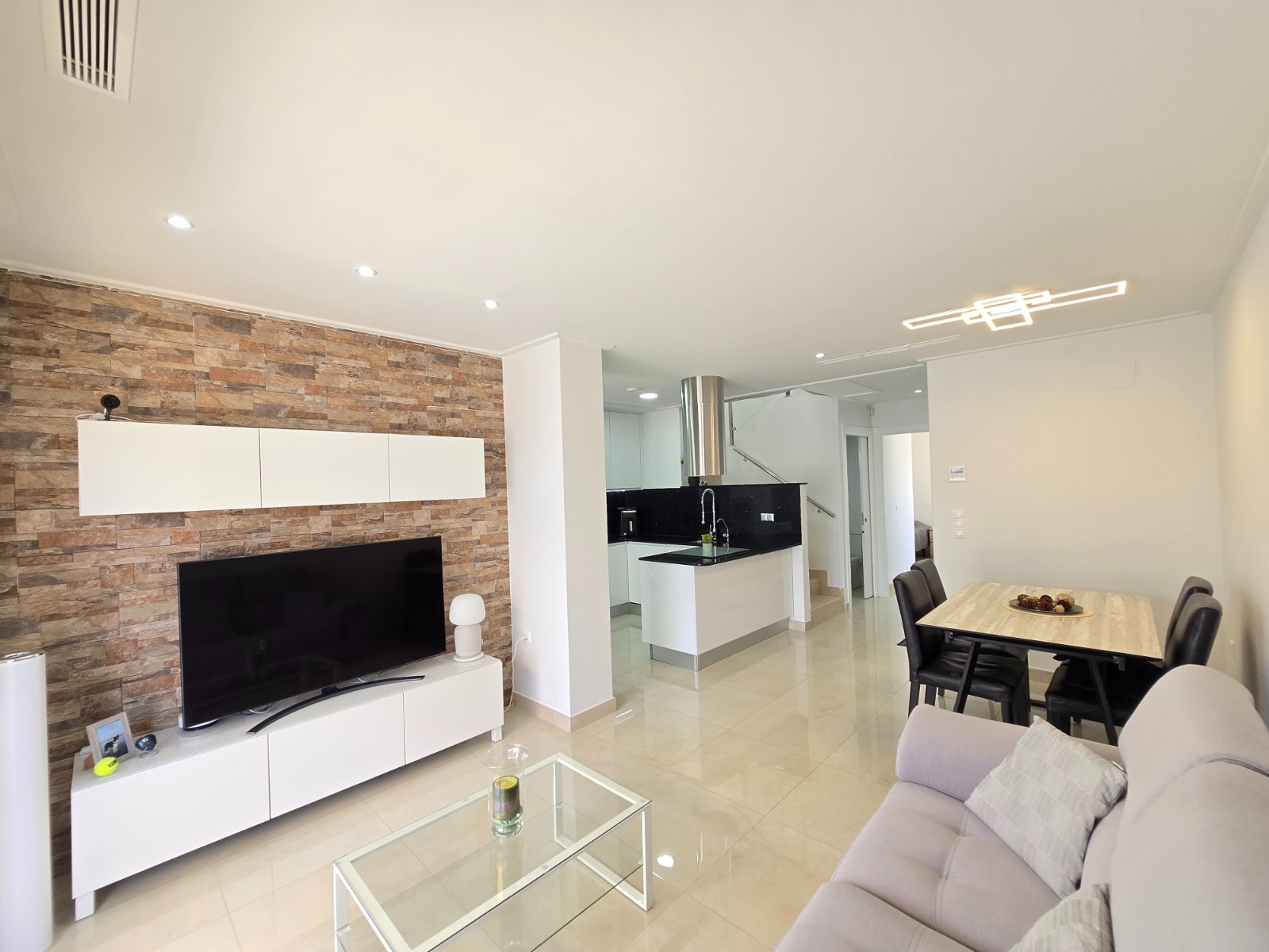 For sale - 3 Bedroom 2 Bathroom Villa in Ciudad Quesada - Costa Blanca  - Alicante