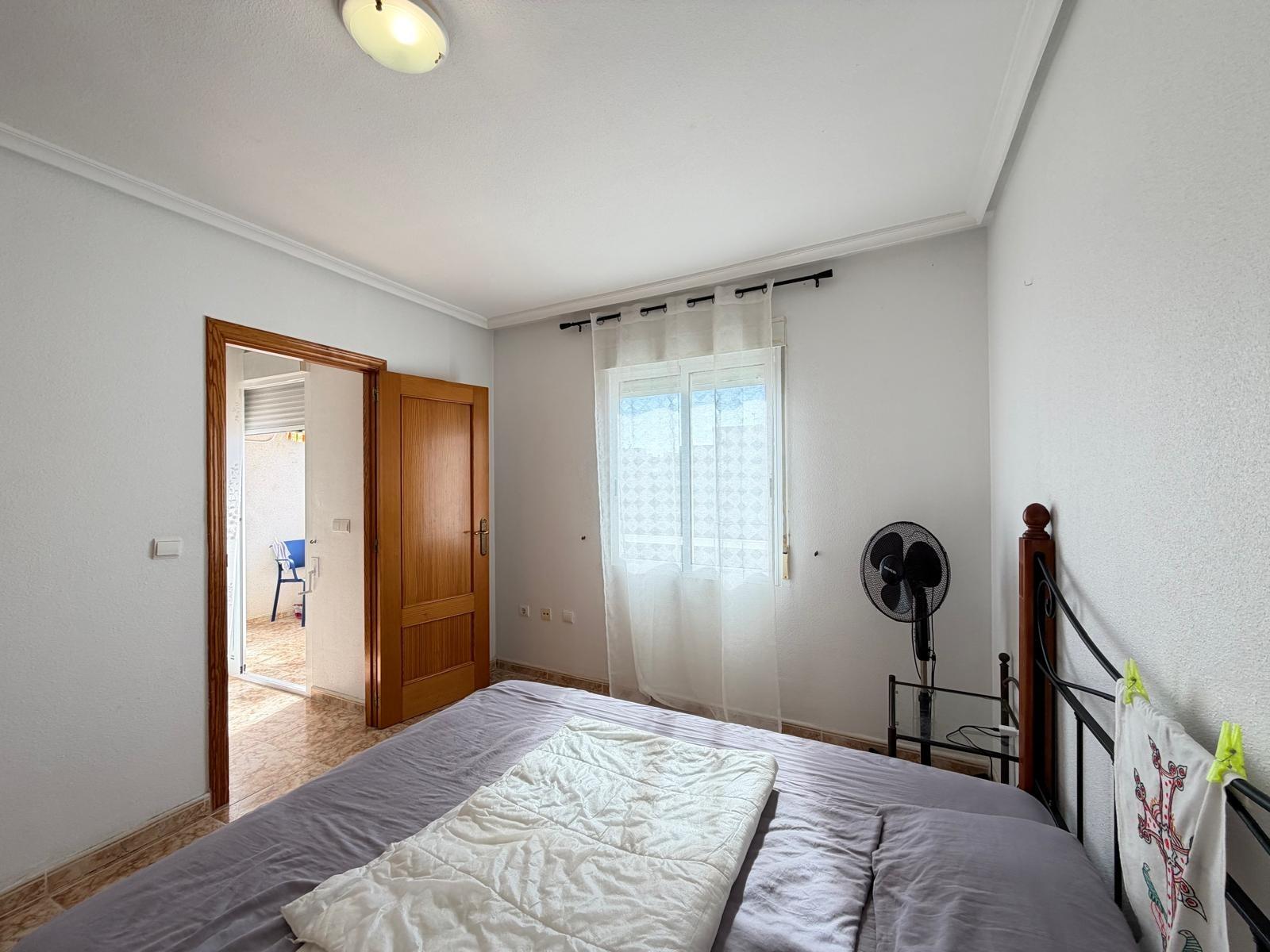 For sale - 2 Bedroom 1 Bathroom Apartment in Torrevieja - Playa Del Cura  - Alicante