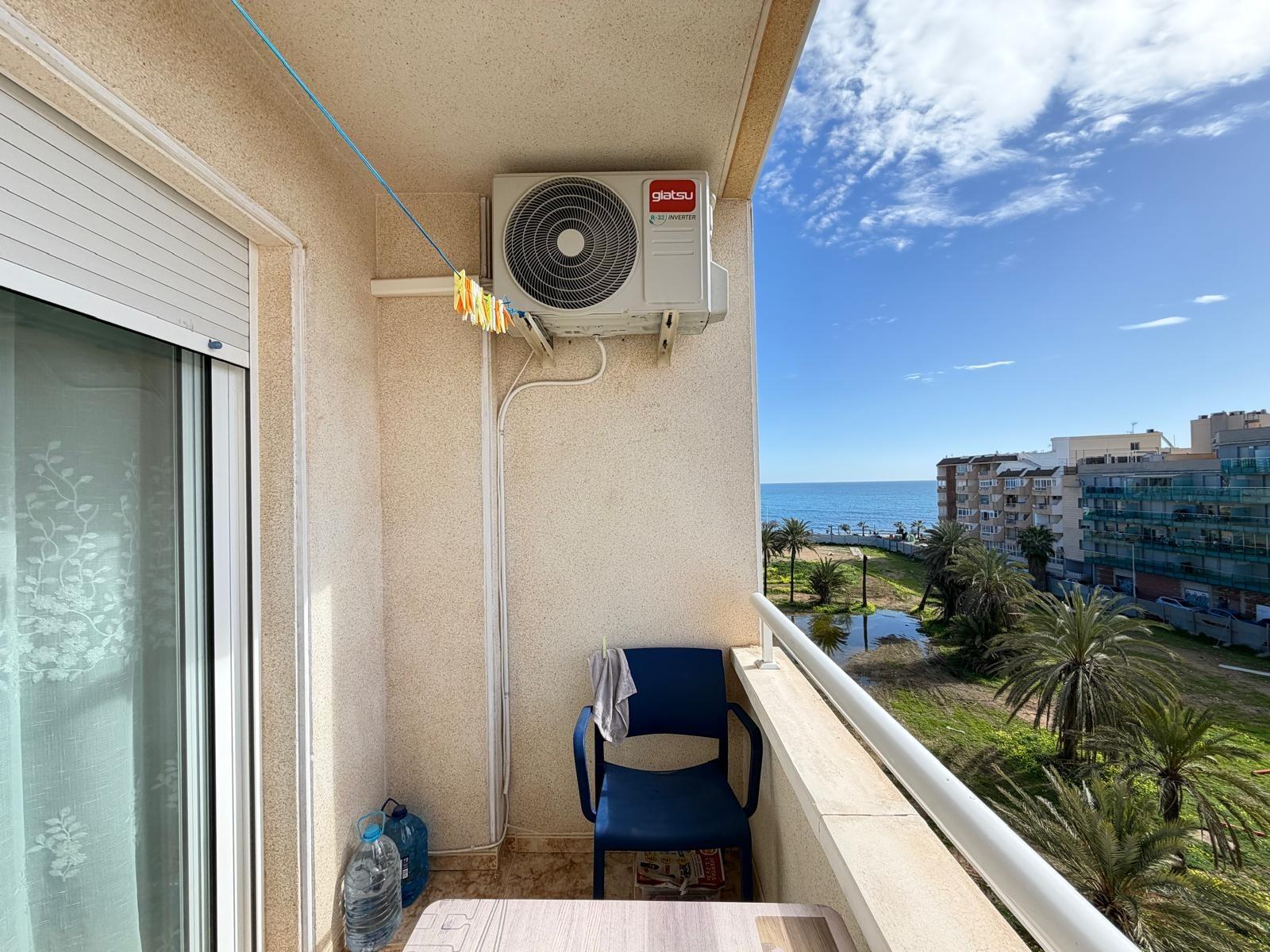 For sale - 2 Bedroom 1 Bathroom Apartment in Torrevieja - Playa Del Cura  - Alicante