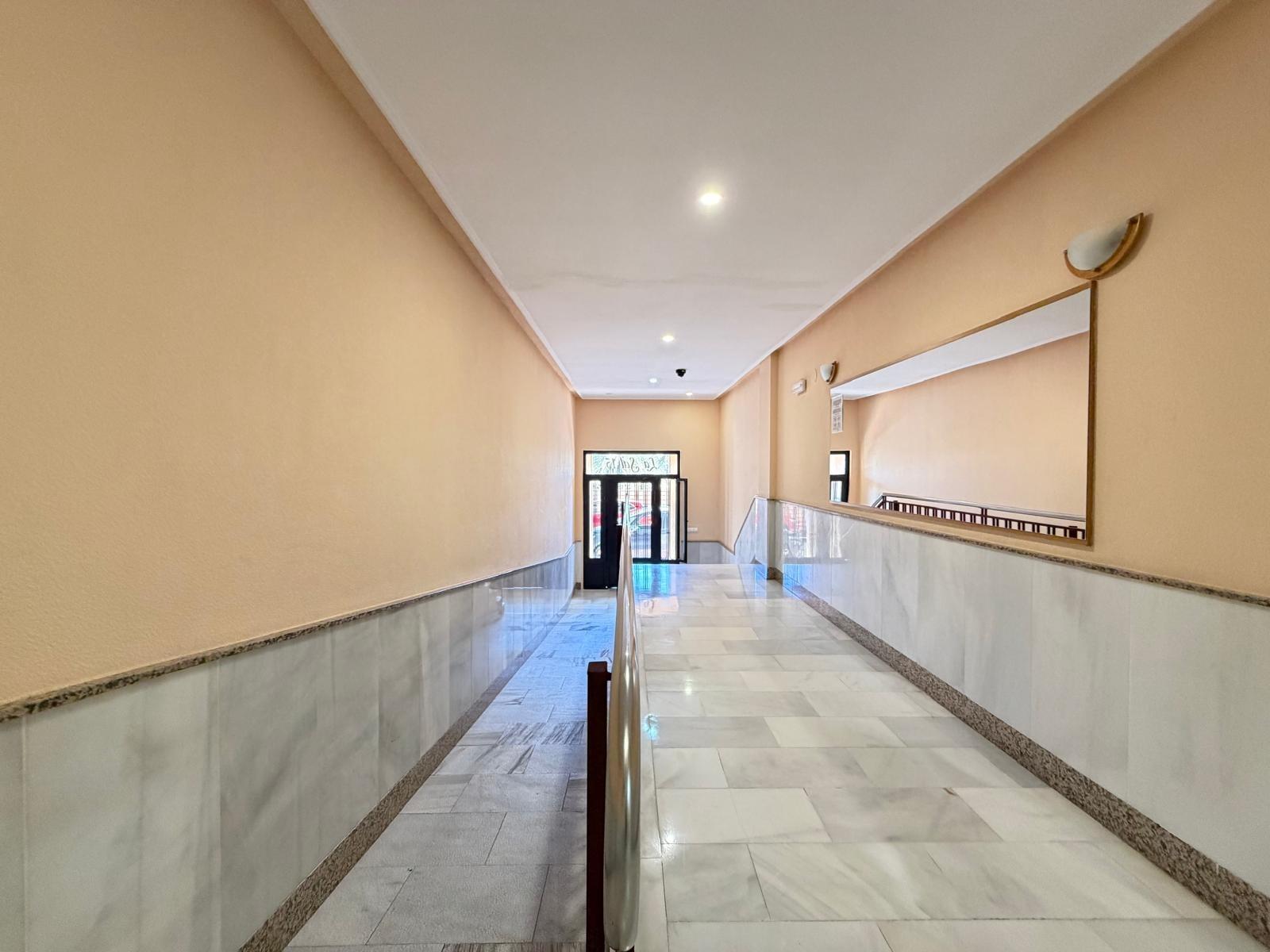 For sale - 2 Bedroom 1 Bathroom Apartment in Torrevieja - Playa Del Cura  - Alicante