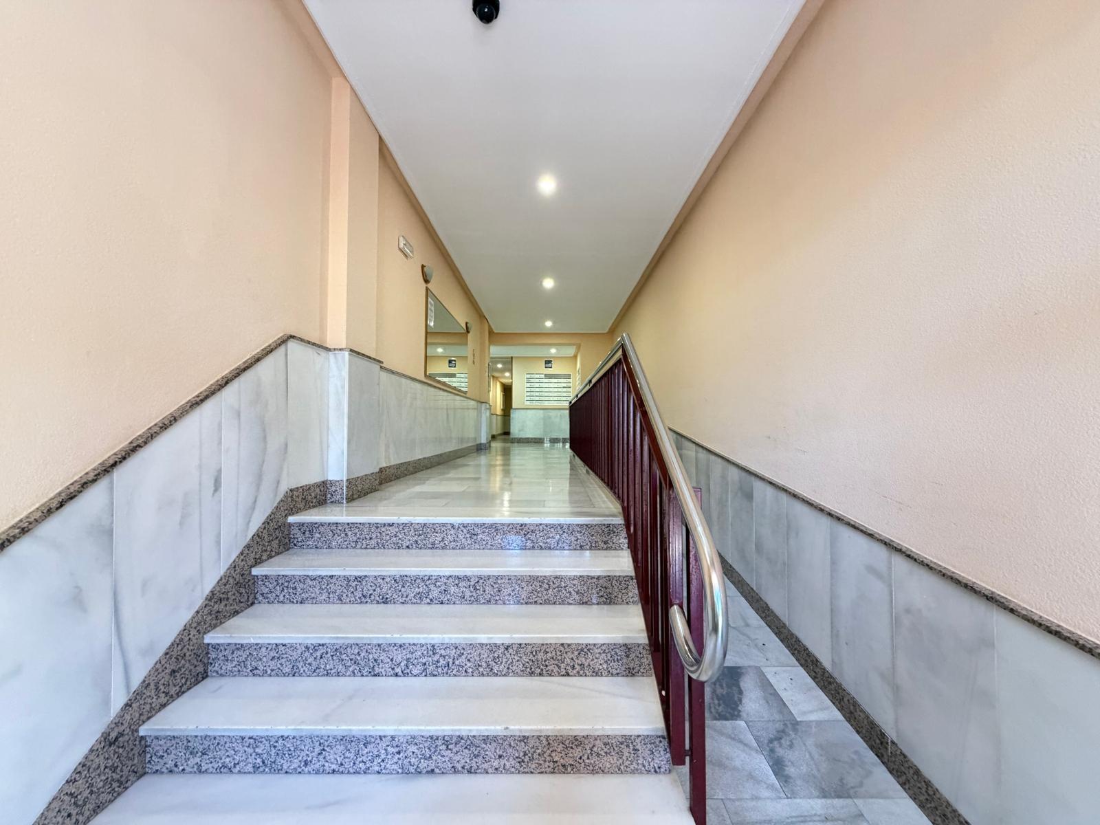 For sale - 2 Bedroom 1 Bathroom Apartment in Torrevieja - Playa Del Cura  - Alicante