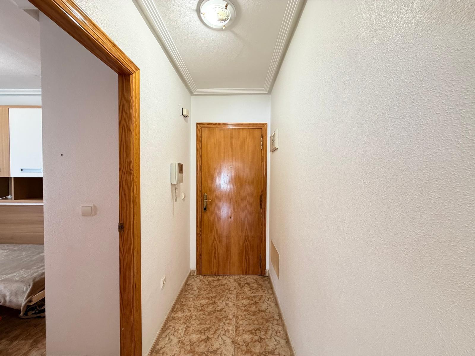 For sale - 2 Bedroom 1 Bathroom Apartment in Torrevieja - Playa Del Cura  - Alicante
