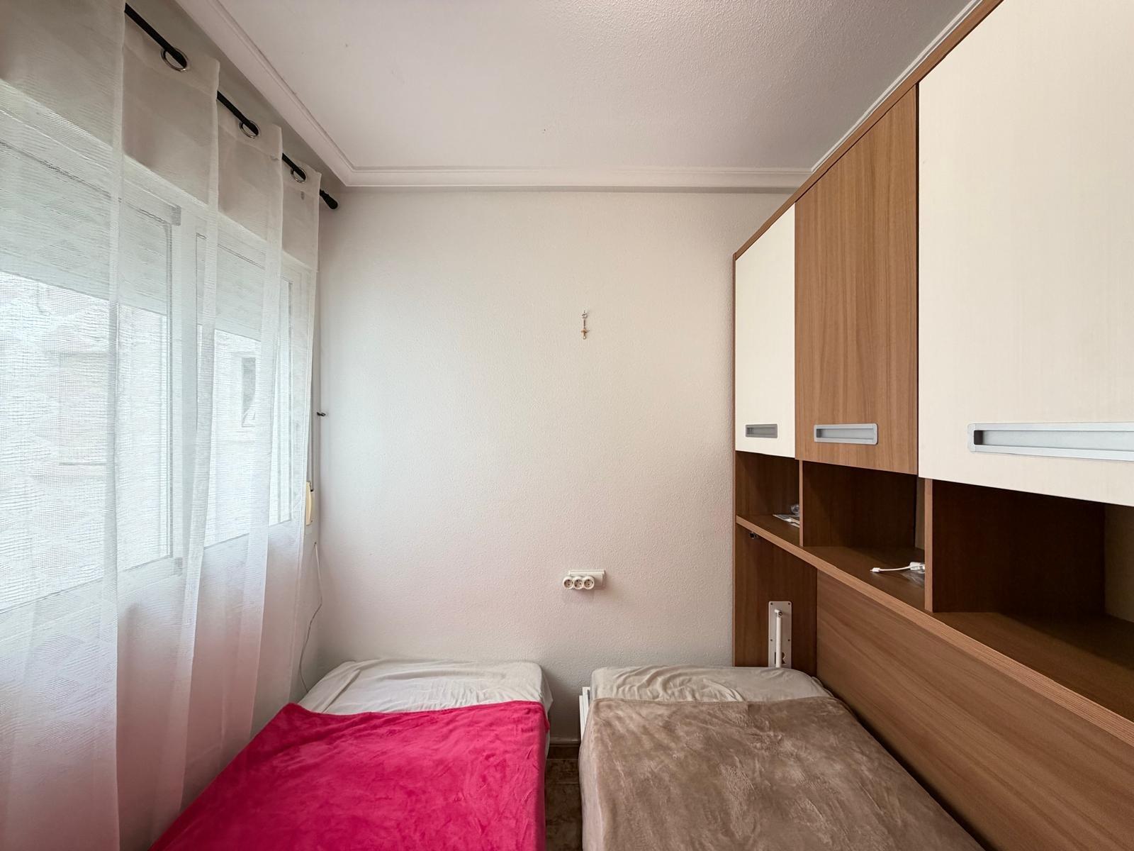 For sale - 2 Bedroom 1 Bathroom Apartment in Torrevieja - Playa Del Cura  - Alicante