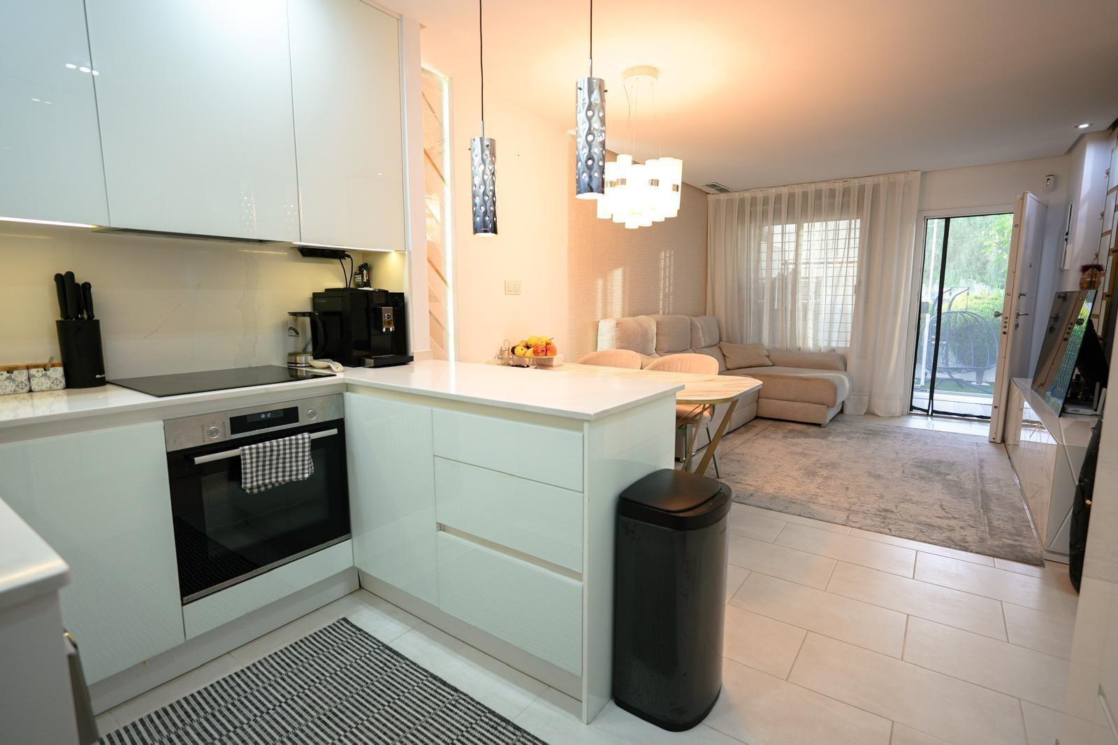 For sale - 3 Bedroom 2 Bathroom Town House in Torrevieja - aguas nuevas  - Alicante