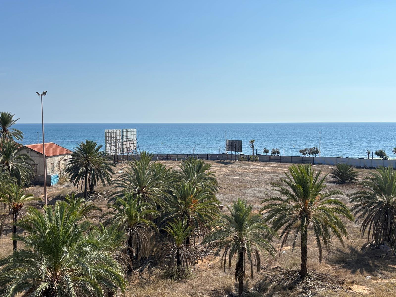 For sale - 3 Bedroom 2 Bathroom Apartment in Torrevieja - Playa Del Cura  - Alicante
