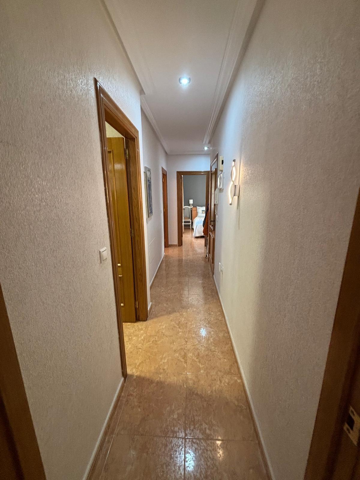 For sale - 3 Bedroom 2 Bathroom Apartment in Torrevieja - Torrevieja  - Alicante