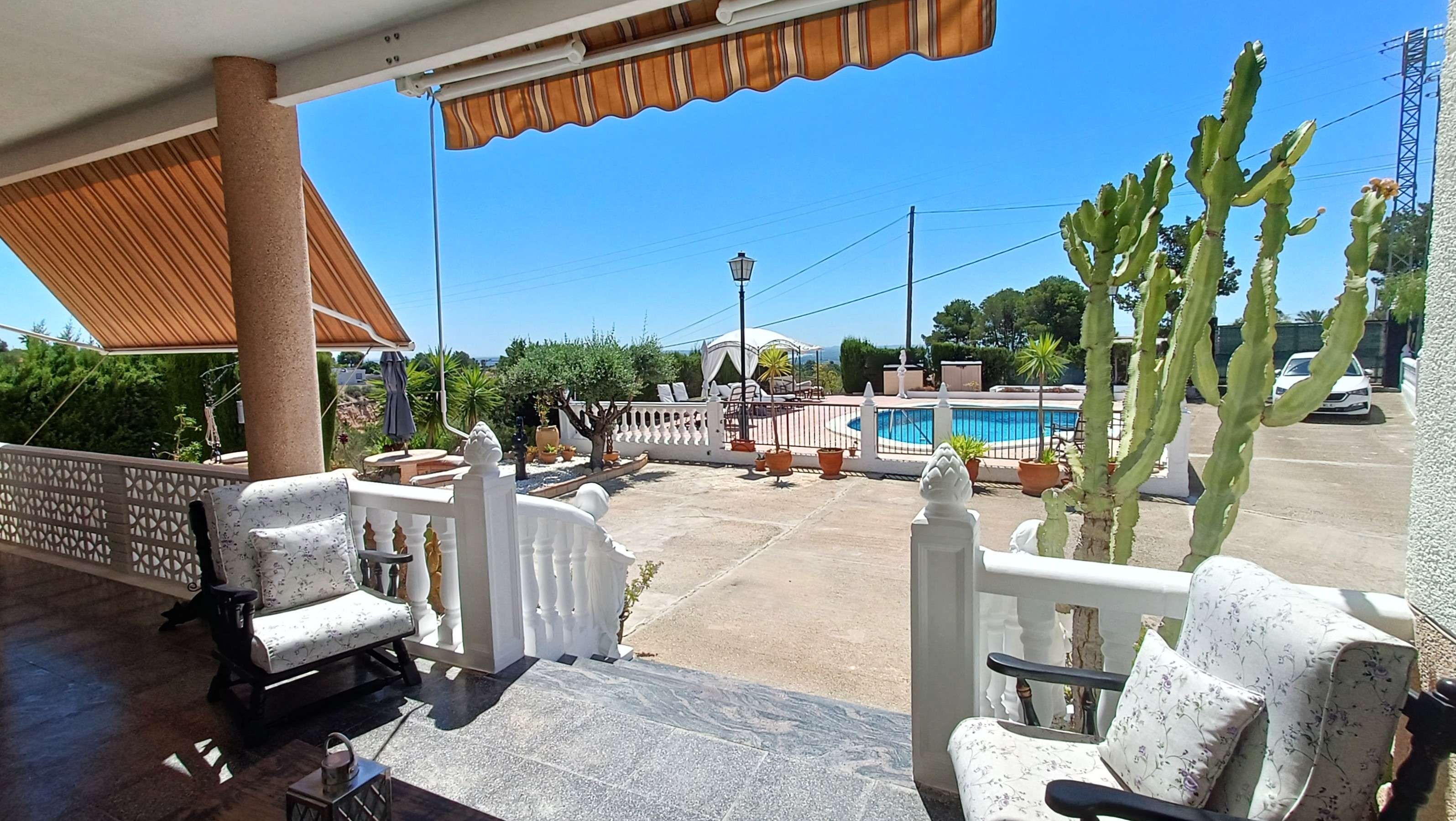 For sale - 6 Bedroom 4 Bathroom Villa in Crevillent - Inland  - Alicante