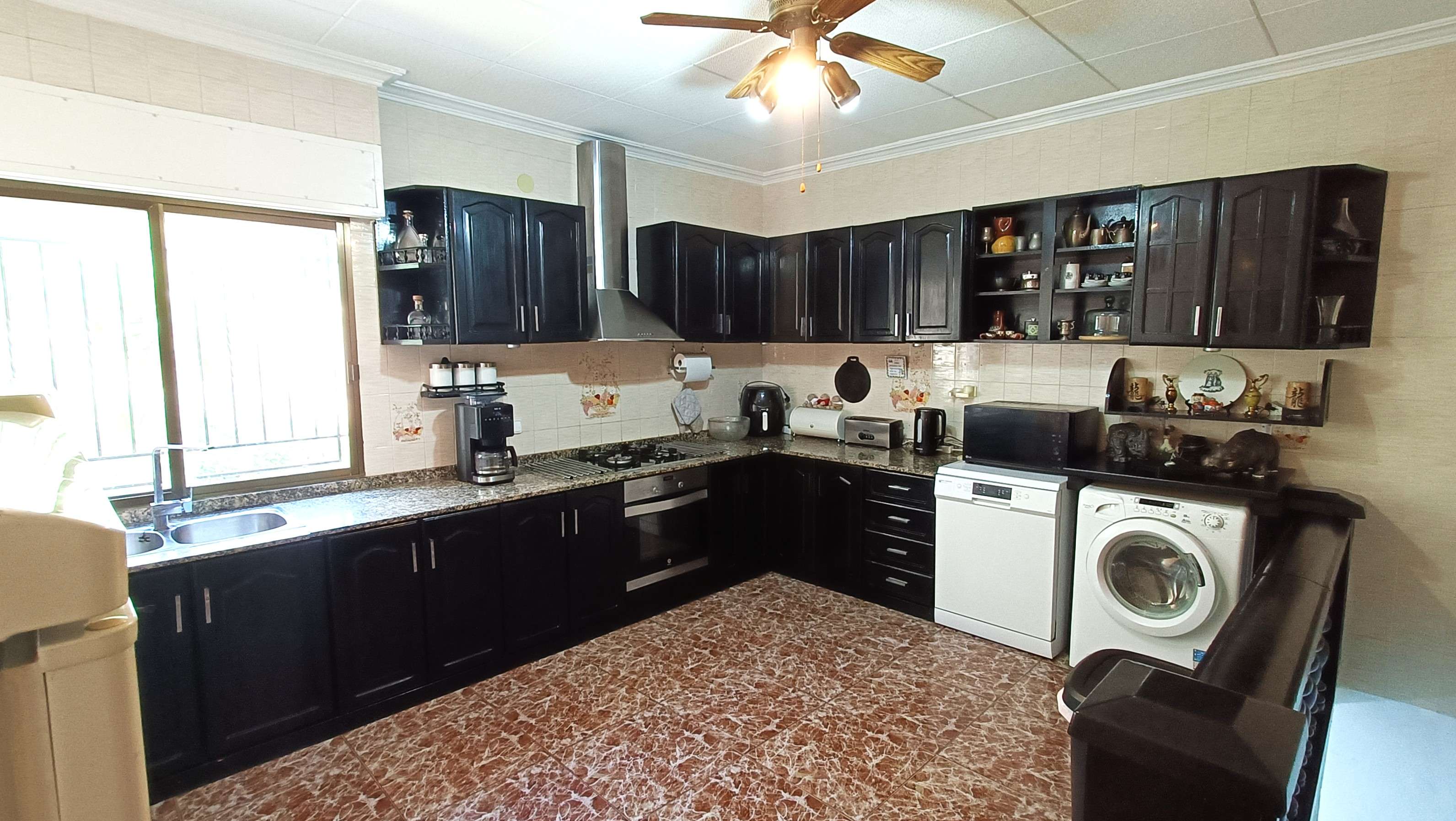 For sale - 6 Bedroom 4 Bathroom Villa in Crevillent - Inland  - Alicante