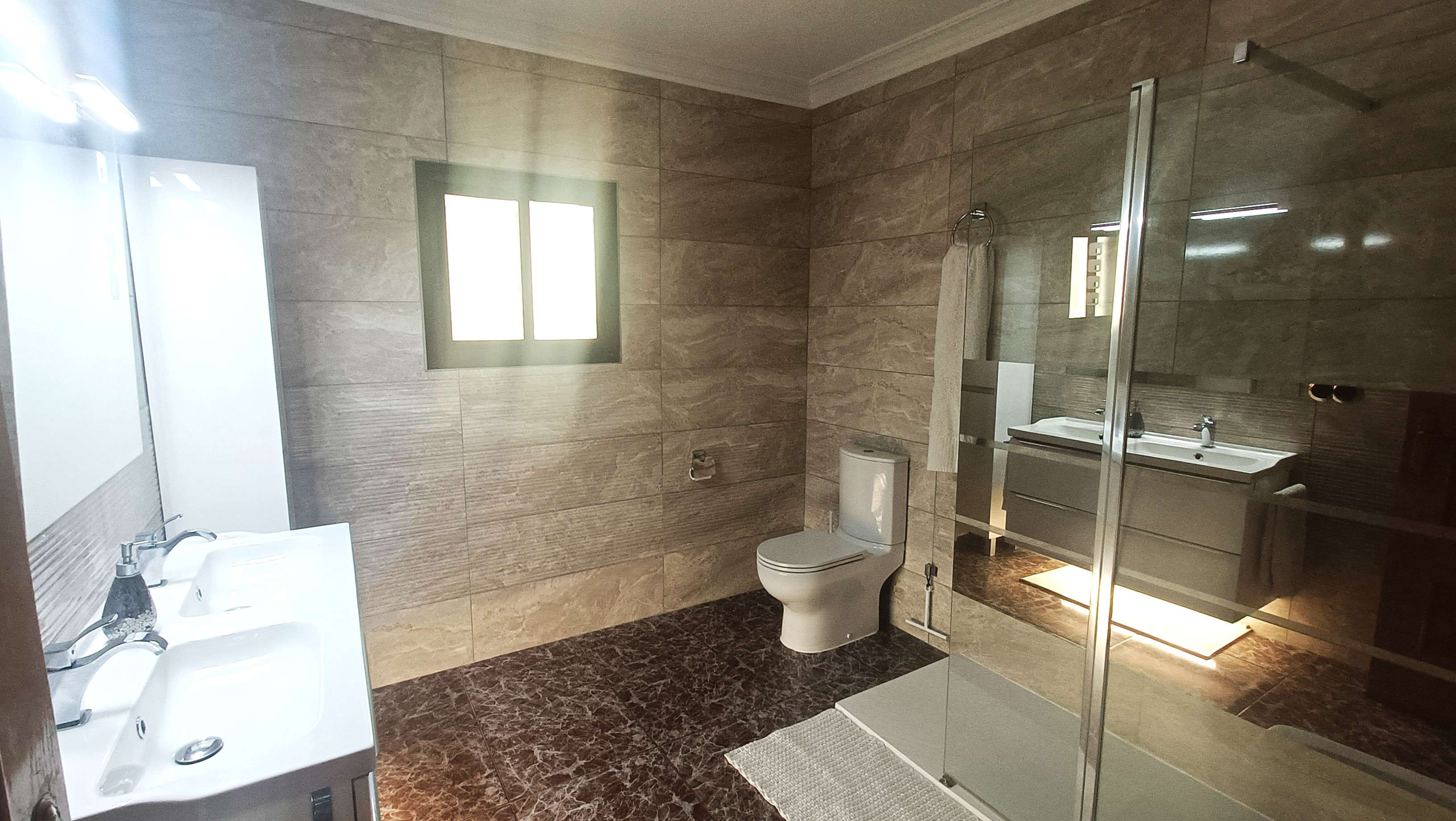 For sale - 6 Bedroom 4 Bathroom Villa in Crevillent - Inland  - Alicante