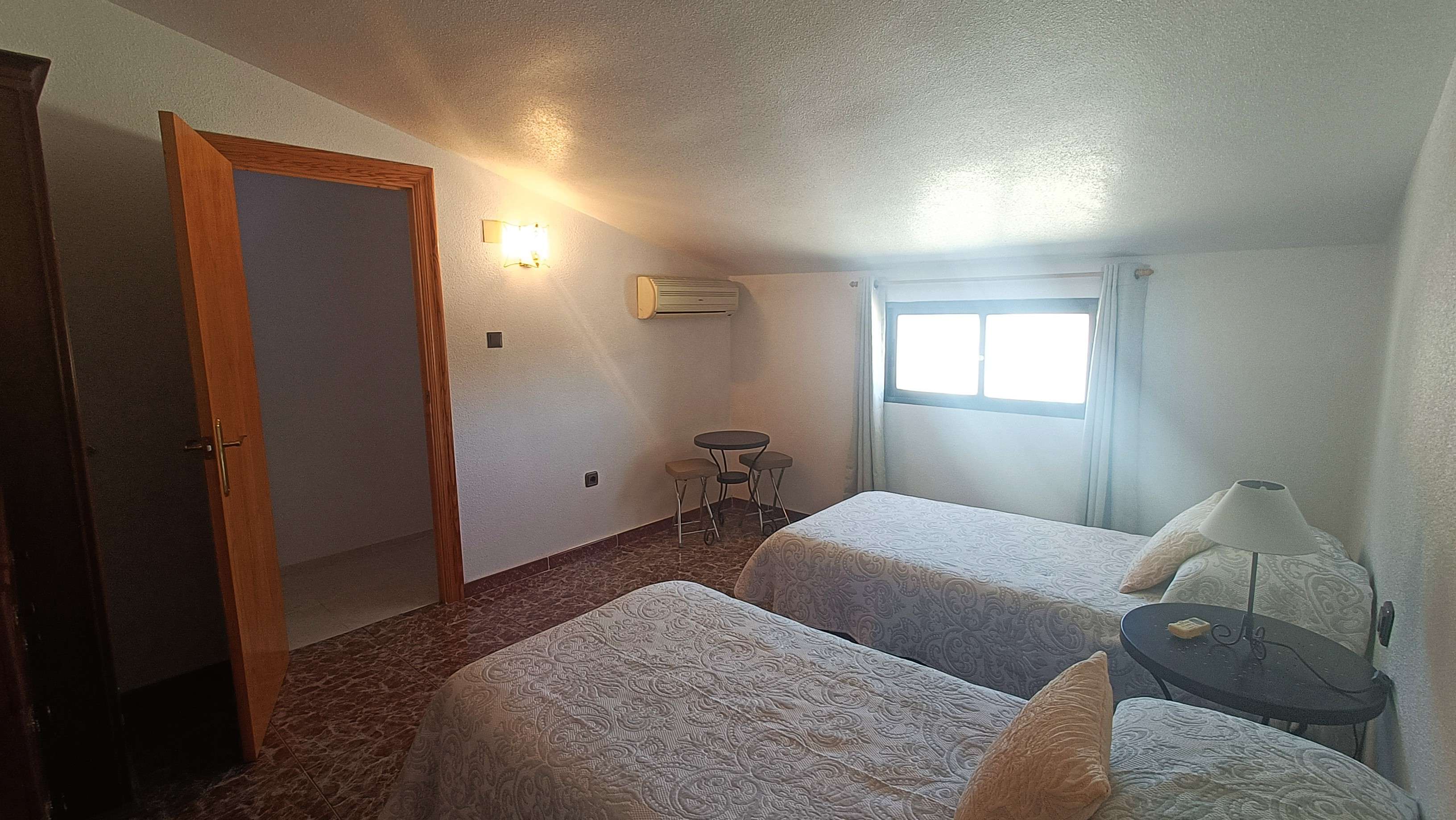 For sale - 6 Bedroom 4 Bathroom Villa in Crevillent - Inland  - Alicante
