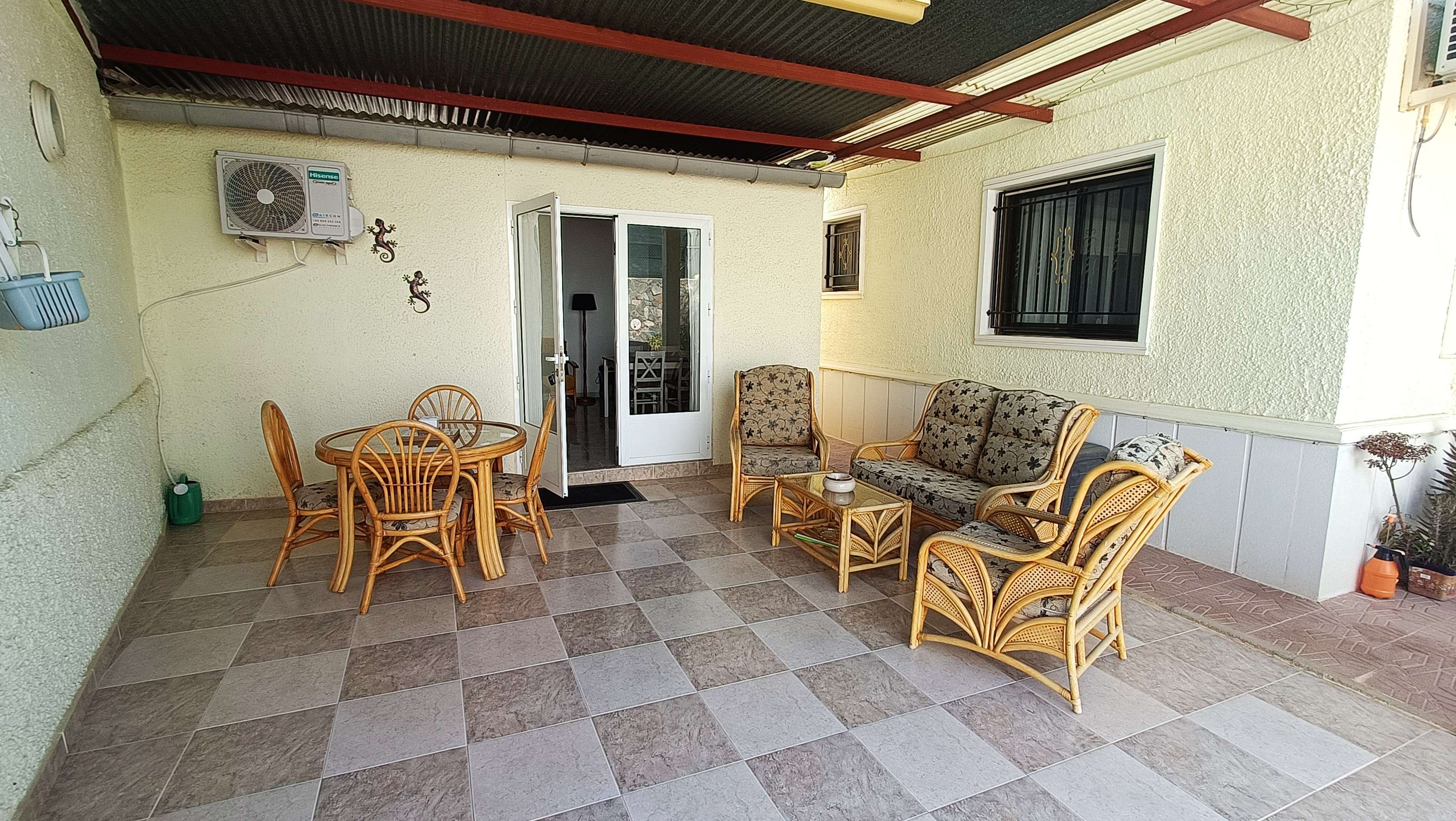 For sale - 6 Bedroom 4 Bathroom Villa in Crevillent - Inland  - Alicante