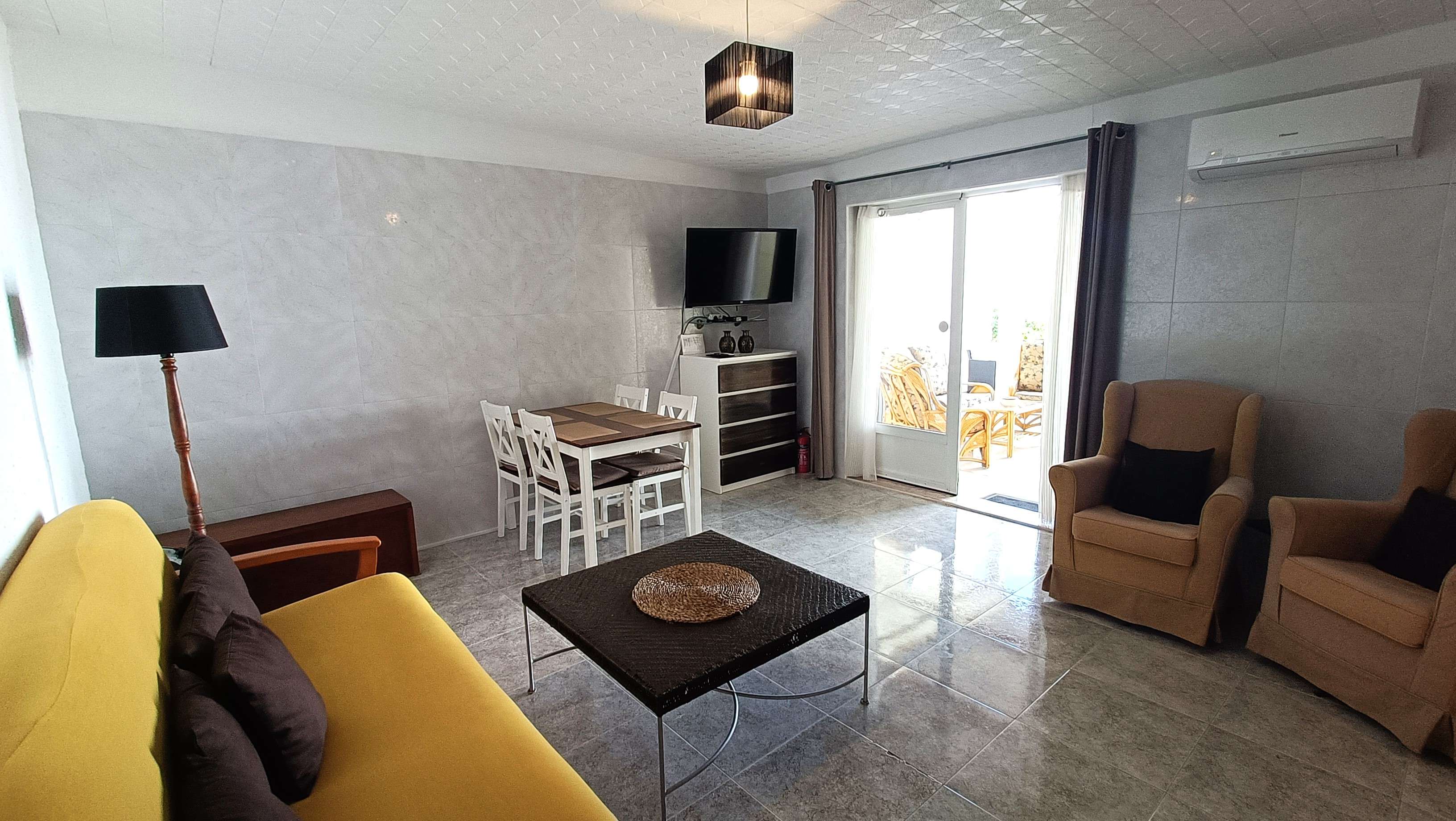 For sale - 6 Bedroom 4 Bathroom Villa in Crevillent - Inland  - Alicante