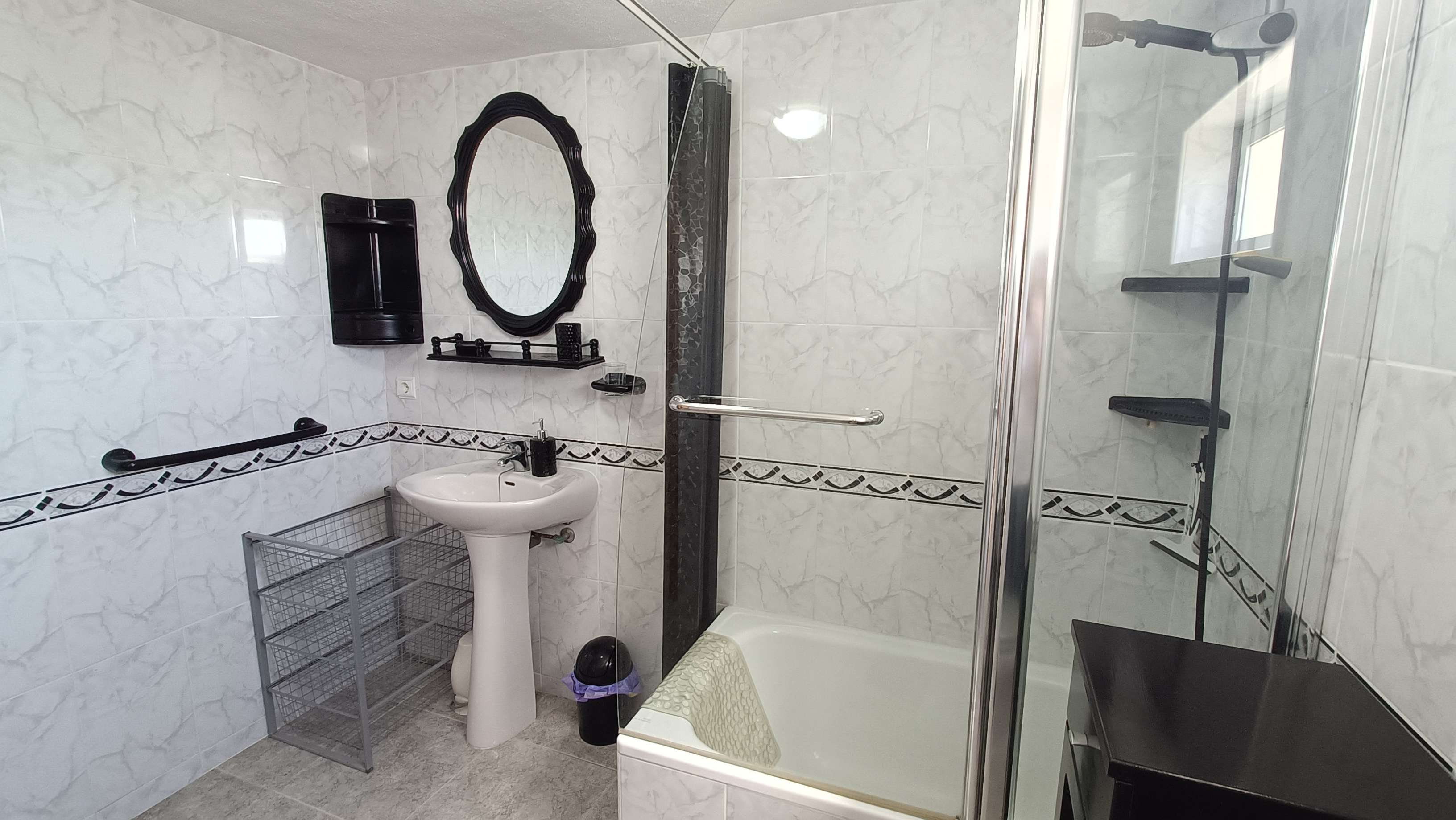 For sale - 6 Bedroom 4 Bathroom Villa in Crevillent - Inland  - Alicante