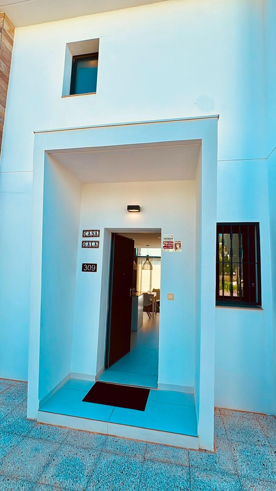 For sale - 3 Bedroom 2 Bathroom Town House in Orihuela Costa - Villamartin  - Alicante