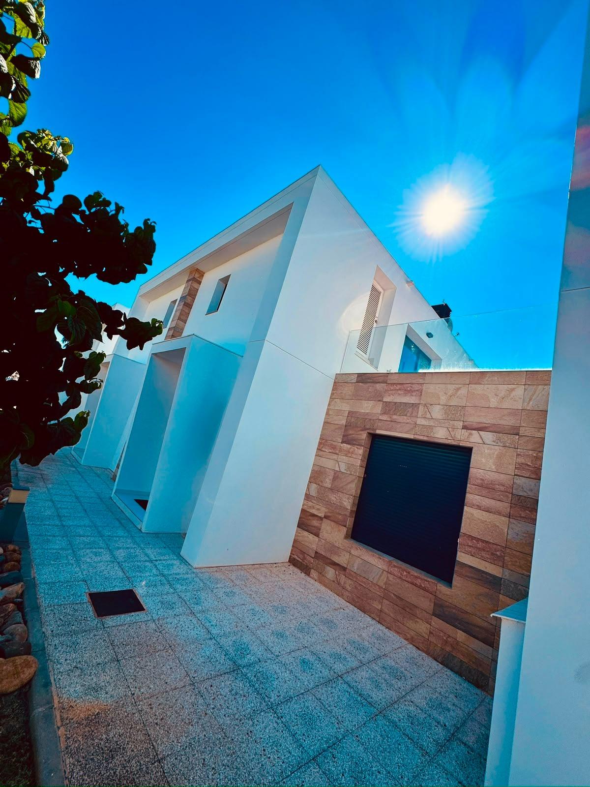For sale - 3 Bedroom 2 Bathroom Town House in Orihuela Costa - Villamartin  - Alicante