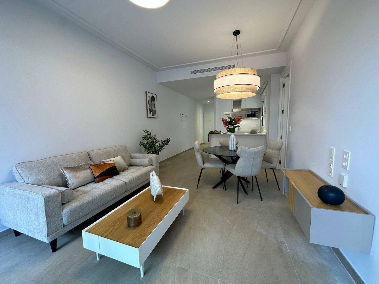 For sale - 2 Bedroom 2 Bathroom Apartment in Torrevieja - Playa De Los Locos  - Alicante