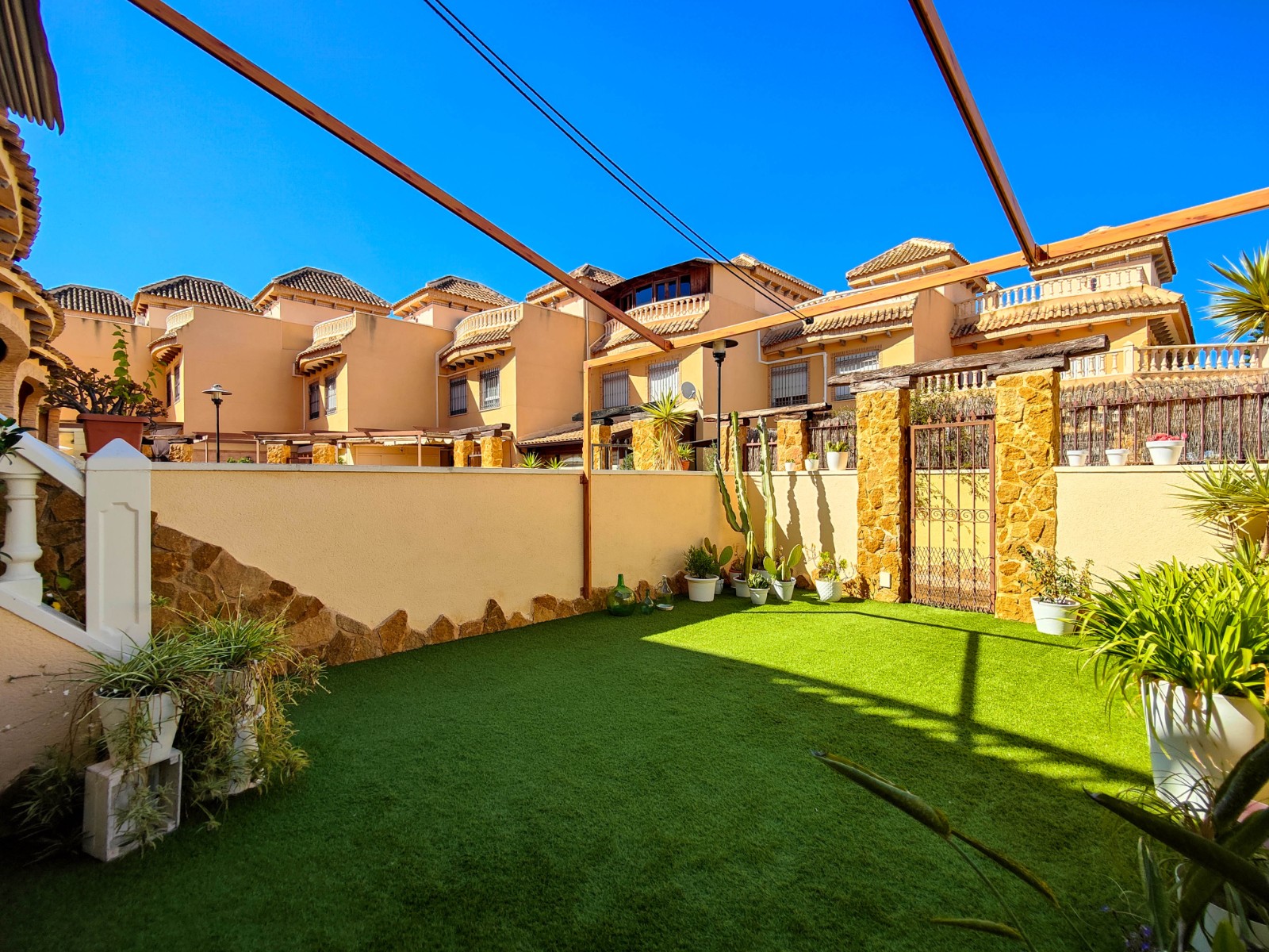 For sale - 4 Bedroom 3 Bathroom Town House in Guardamar del Segura - Costa Blanca  - Alicante