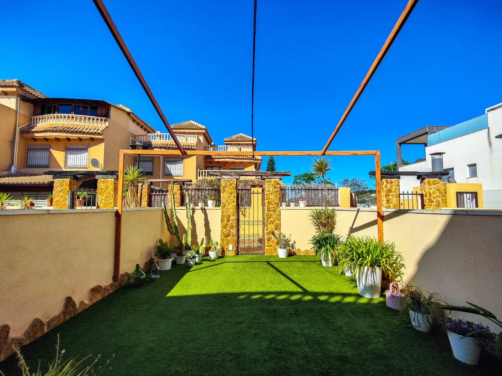For sale - 4 Bedroom 3 Bathroom Town House in Guardamar del Segura - Costa Blanca  - Alicante