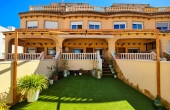 27-105-391-11-784/78110, 4 Bedroom 3 Bathroom Town House in Guardamar del Segura