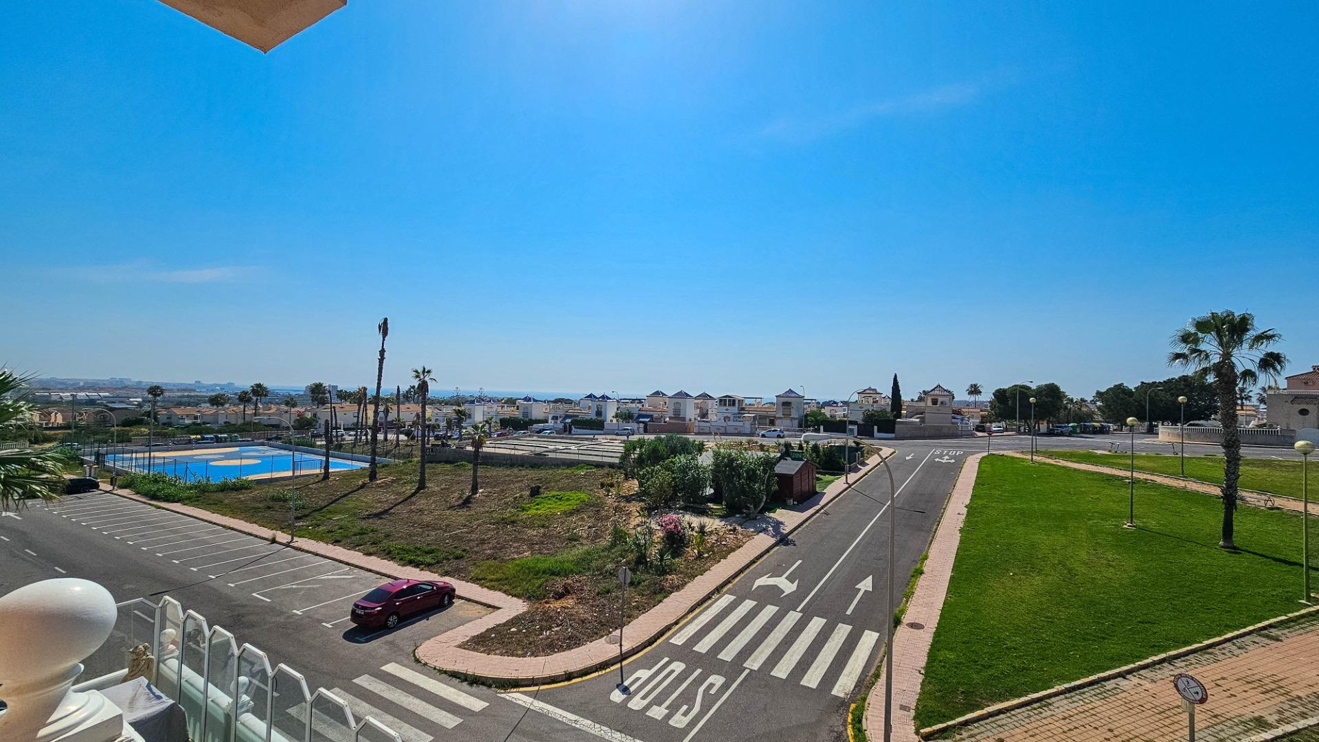 For sale - 2 Bedroom 1 Bathroom Bungalow in Orihuela Costa - Los Altos  - Alicante