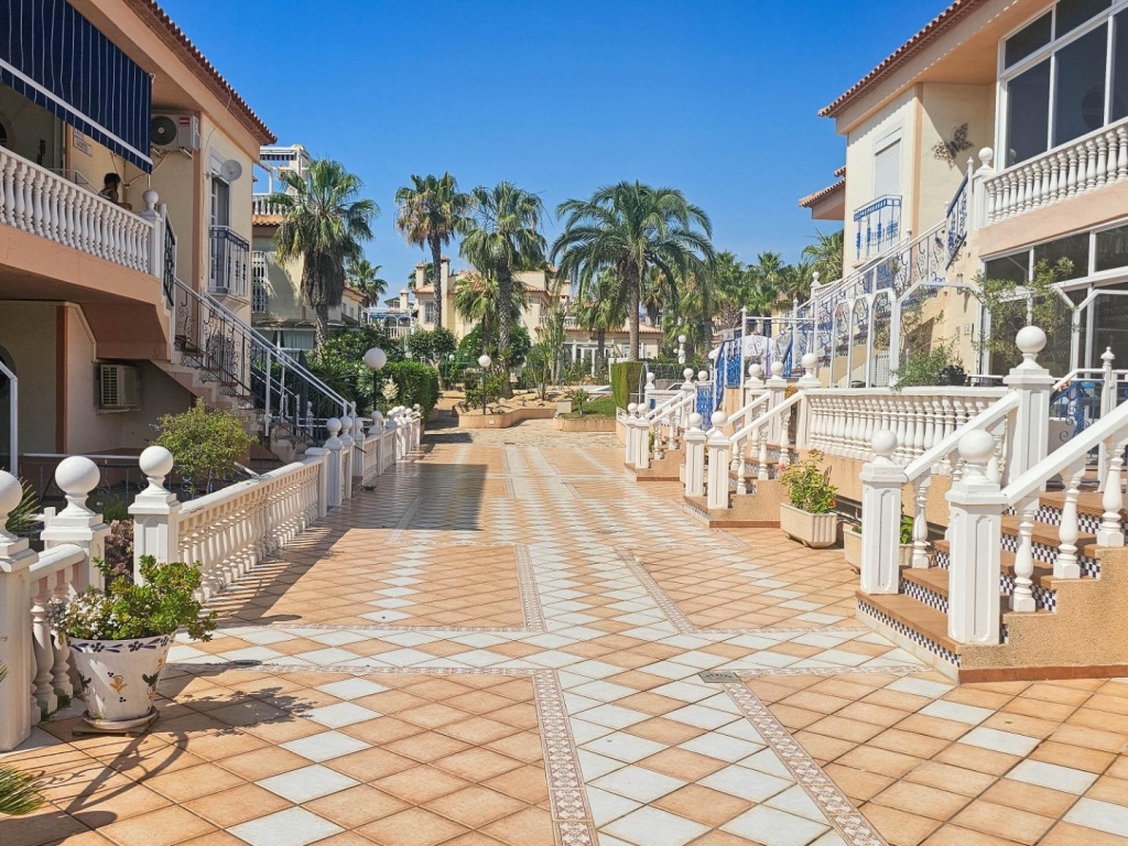 2 Bedroom 1 Bathroom Bungalow in Orihuela Costa
