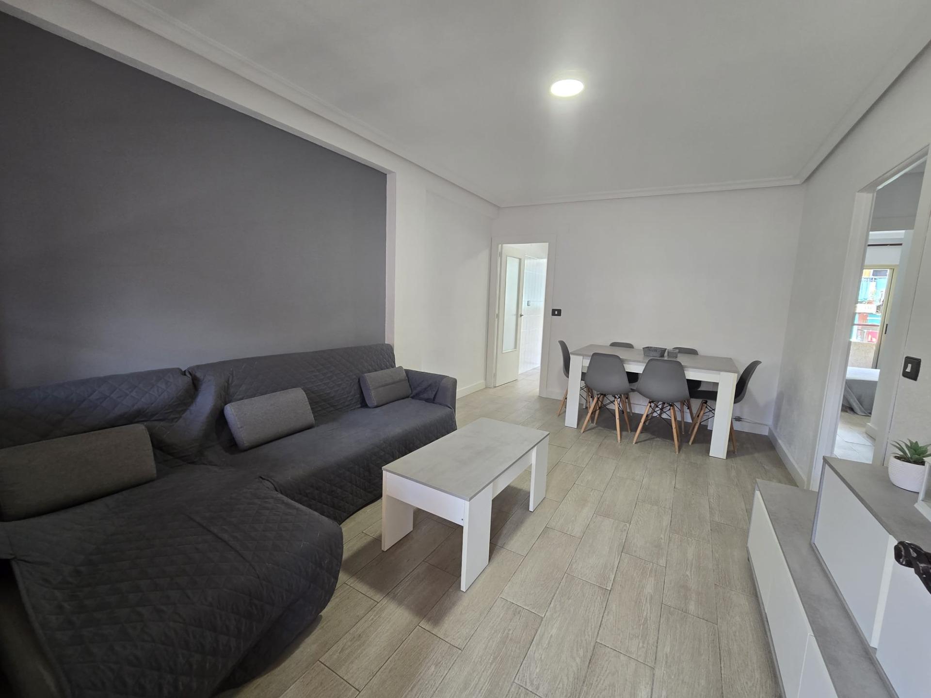For sale - 2 Bedroom 1 Bathroom Apartment in Torrevieja - Torrevieja  - Alicante