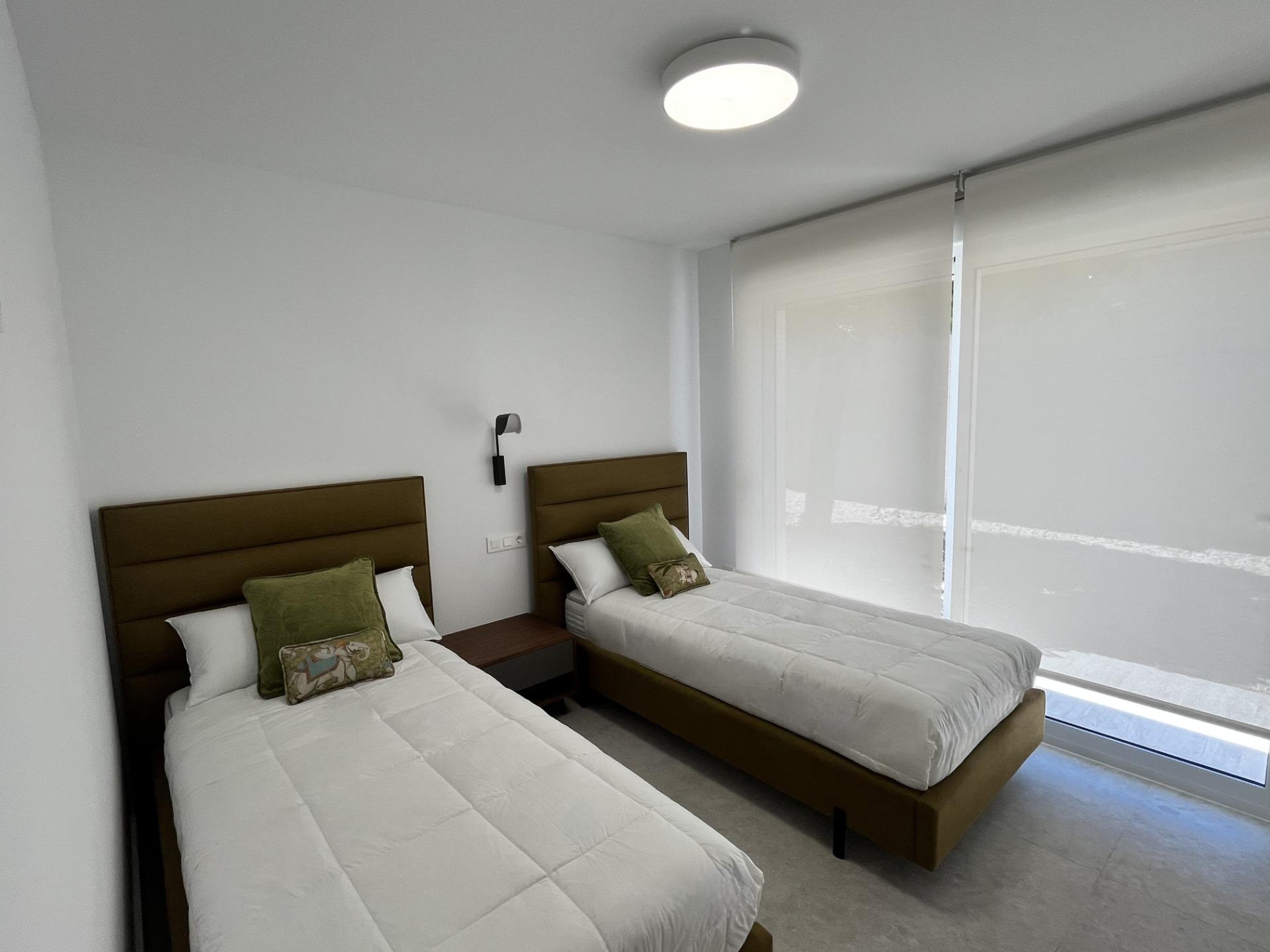 For sale - 3 Bedroom 2 Bathroom Apartment in Torrevieja - aguas nuevas  - Alicante