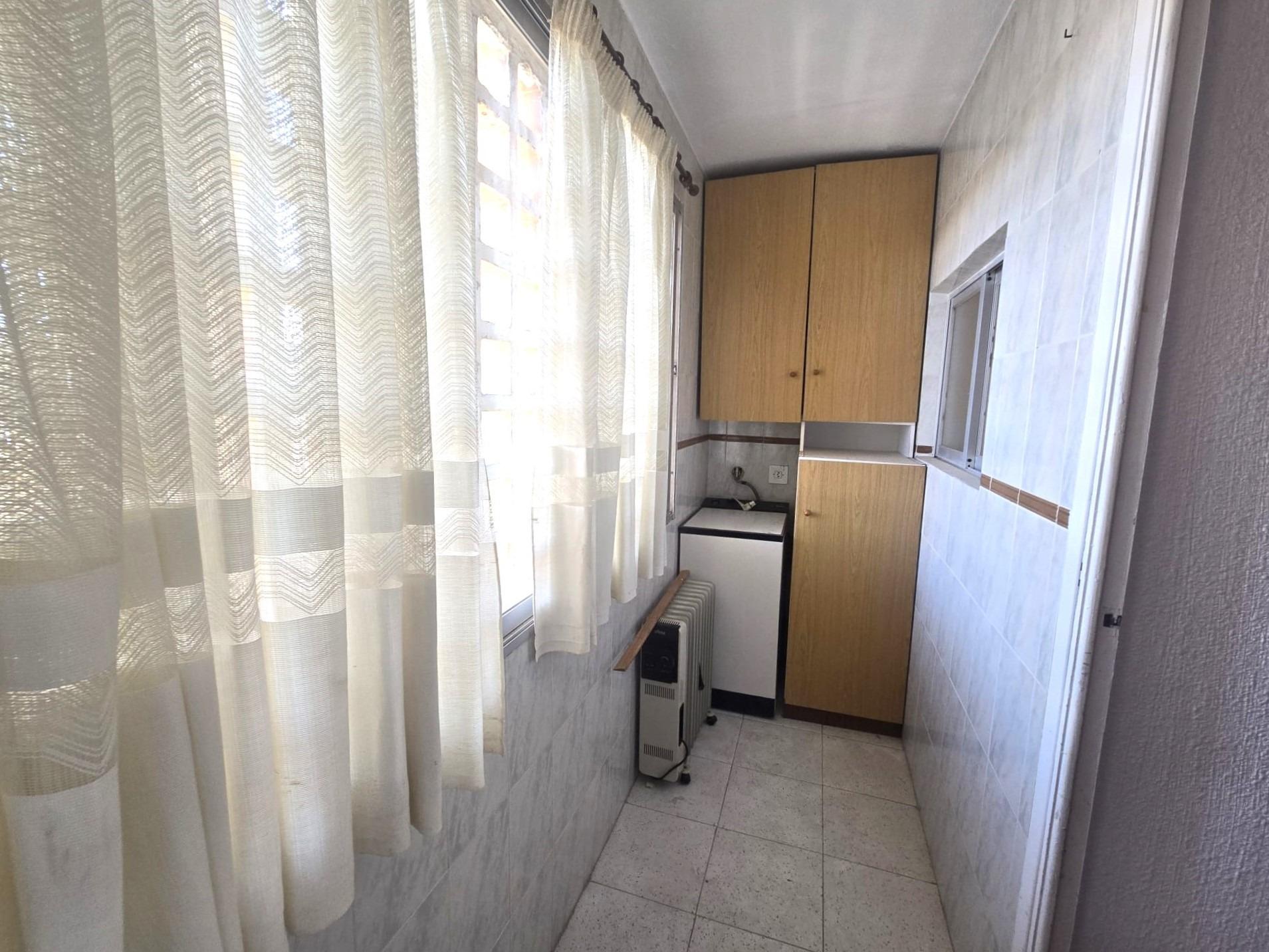 For sale - 3 Bedroom 1 Bathroom Apartment in Torrevieja - Puerto Deportivo Marina Salinas  - Alicante