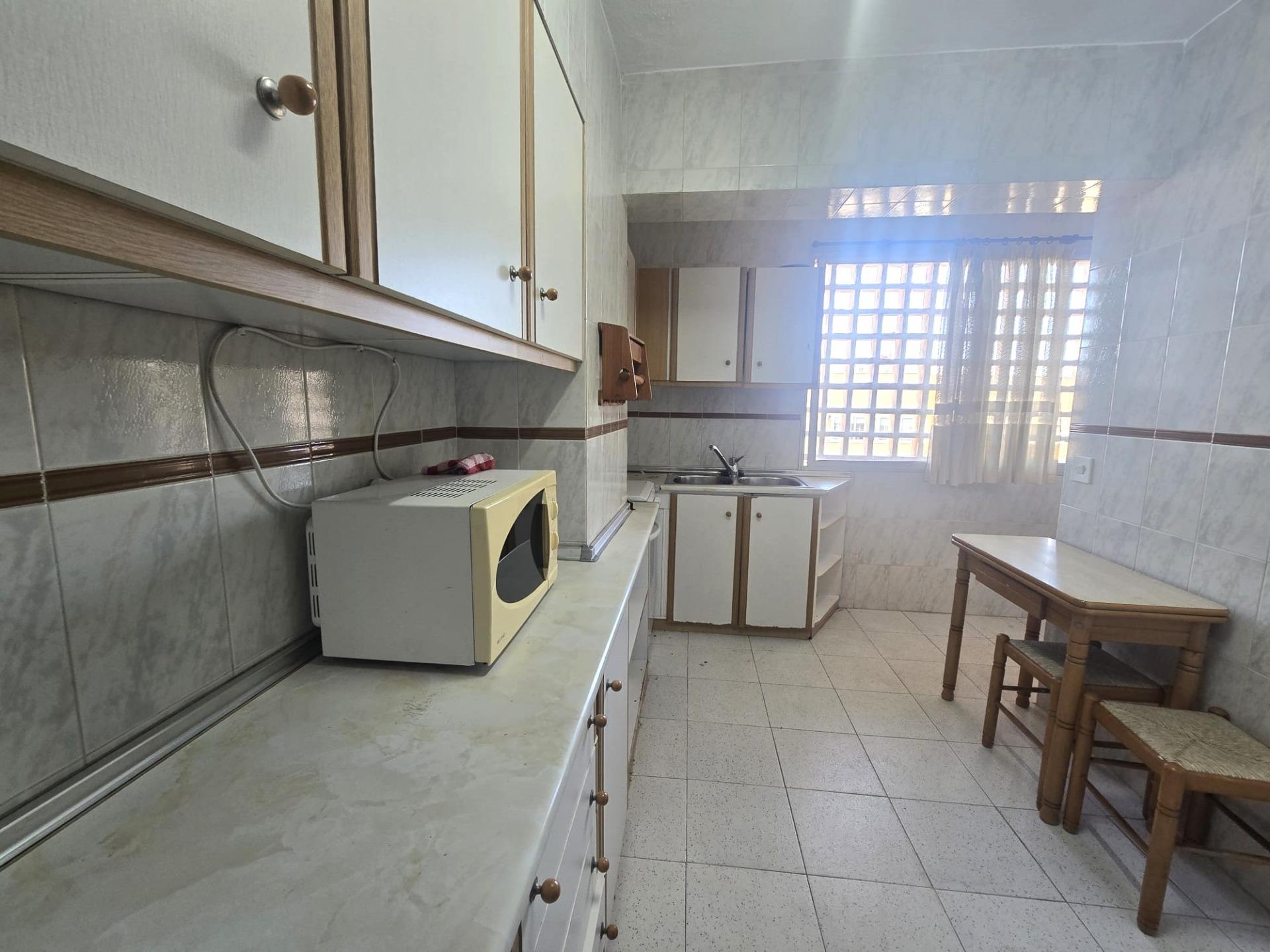 For sale - 3 Bedroom 1 Bathroom Apartment in Torrevieja - Puerto Deportivo Marina Salinas  - Alicante