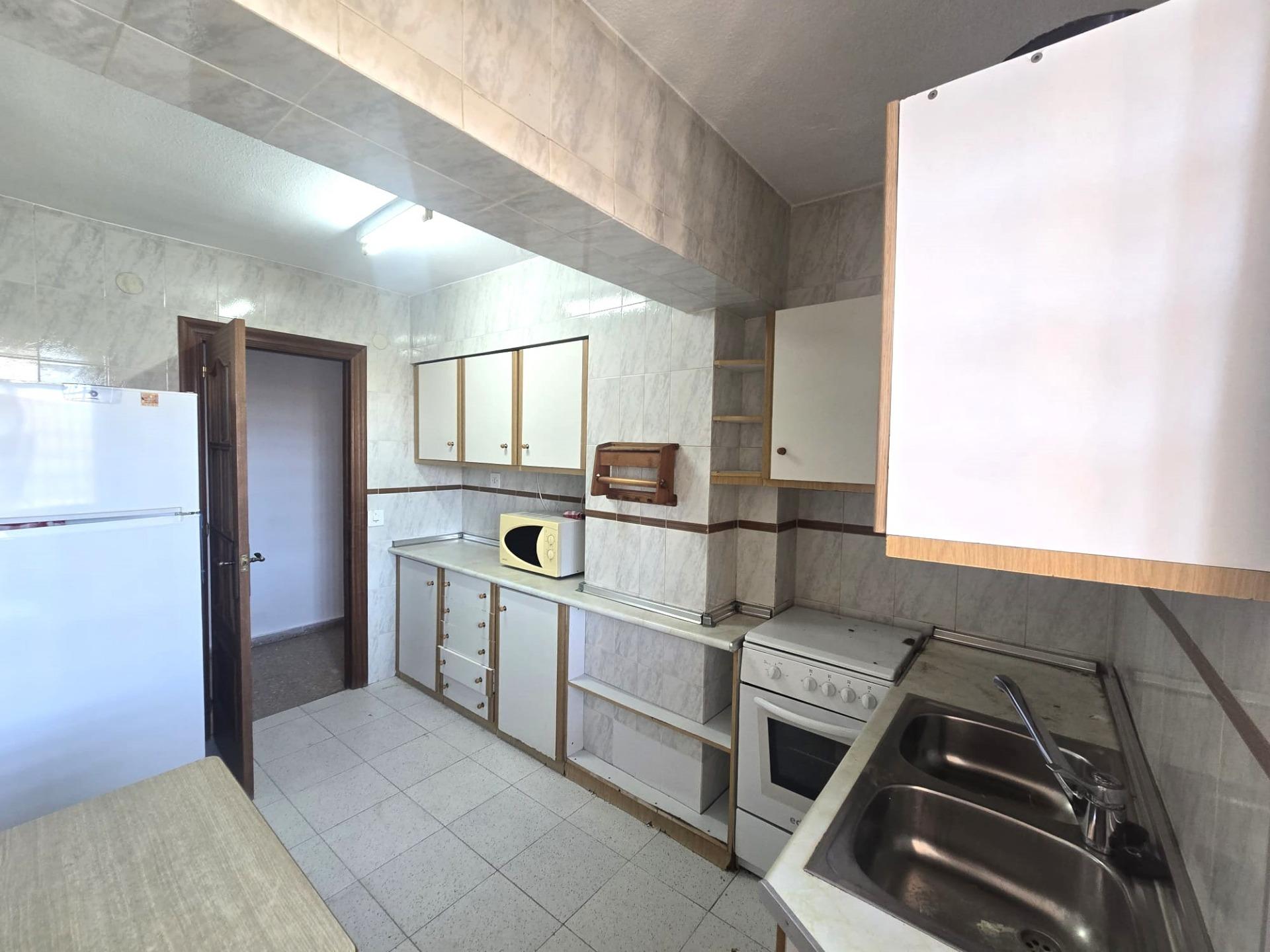For sale - 3 Bedroom 1 Bathroom Apartment in Torrevieja - Puerto Deportivo Marina Salinas  - Alicante