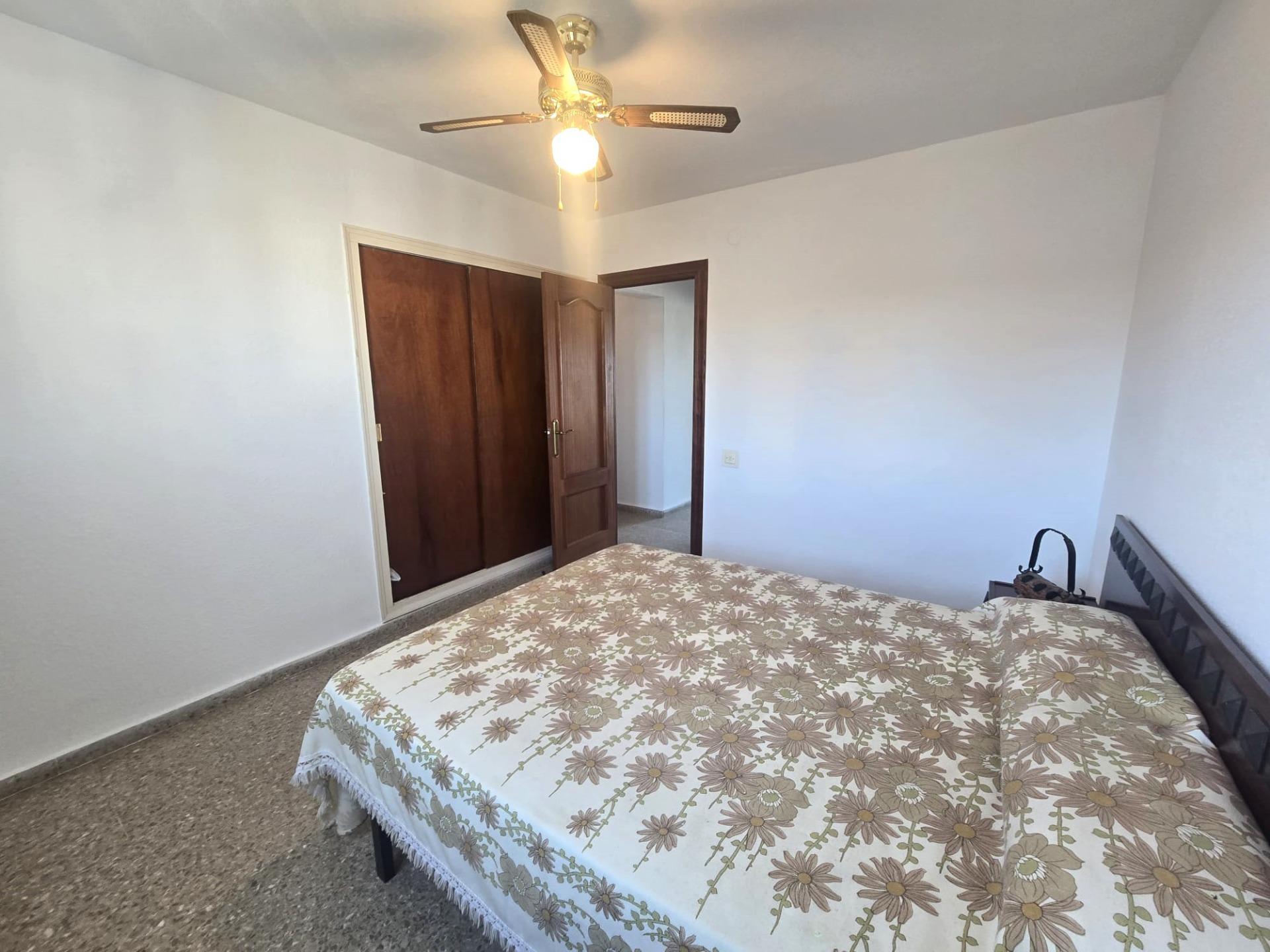 For sale - 3 Bedroom 1 Bathroom Apartment in Torrevieja - Puerto Deportivo Marina Salinas  - Alicante