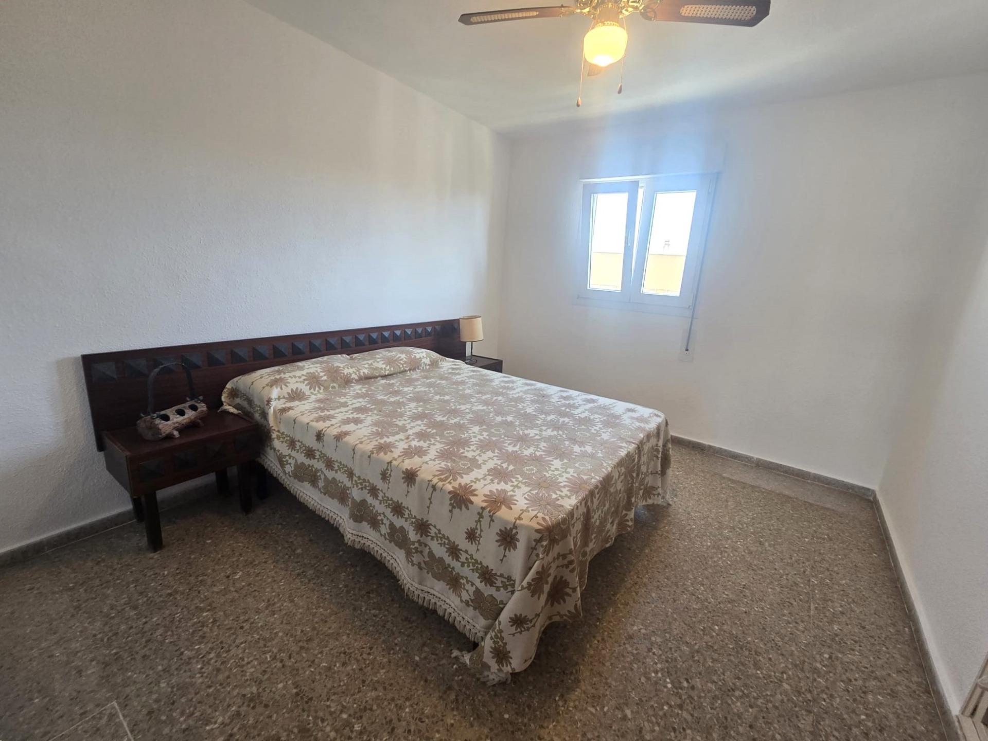 For sale - 3 Bedroom 1 Bathroom Apartment in Torrevieja - Puerto Deportivo Marina Salinas  - Alicante