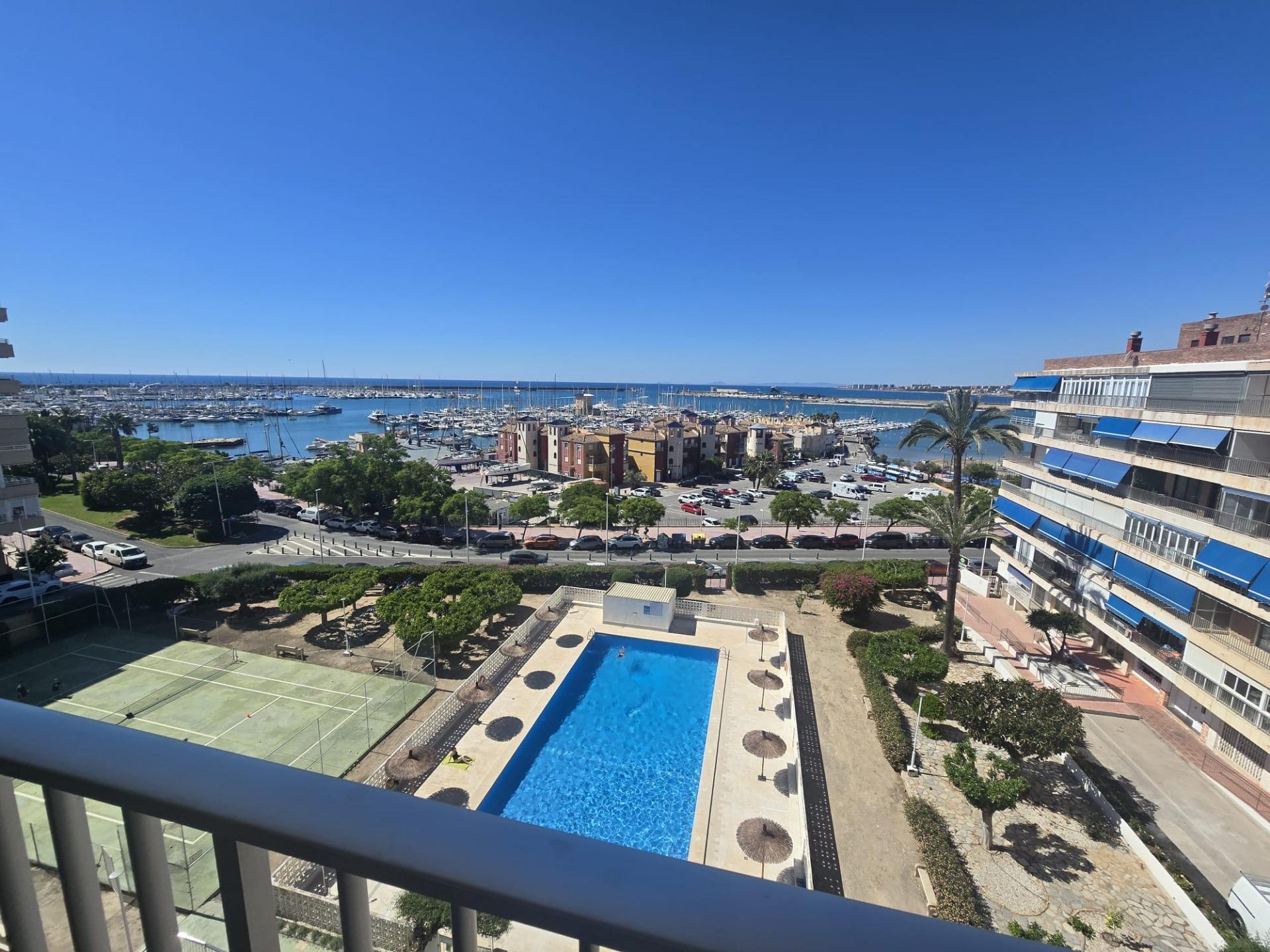 For sale - 3 Bedroom 1 Bathroom Apartment in Torrevieja - Puerto Deportivo Marina Salinas  - Alicante