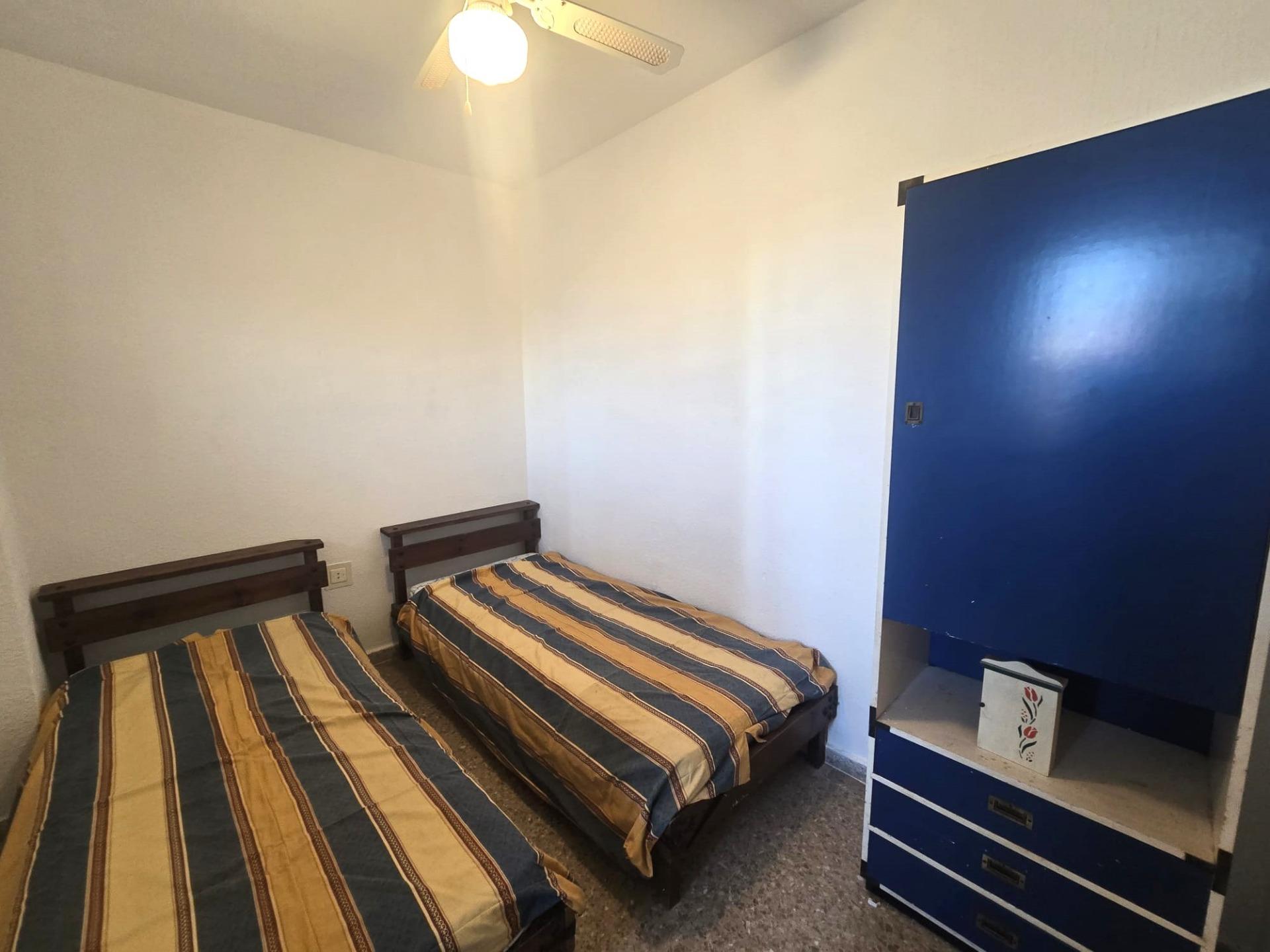 For sale - 3 Bedroom 1 Bathroom Apartment in Torrevieja - Puerto Deportivo Marina Salinas  - Alicante