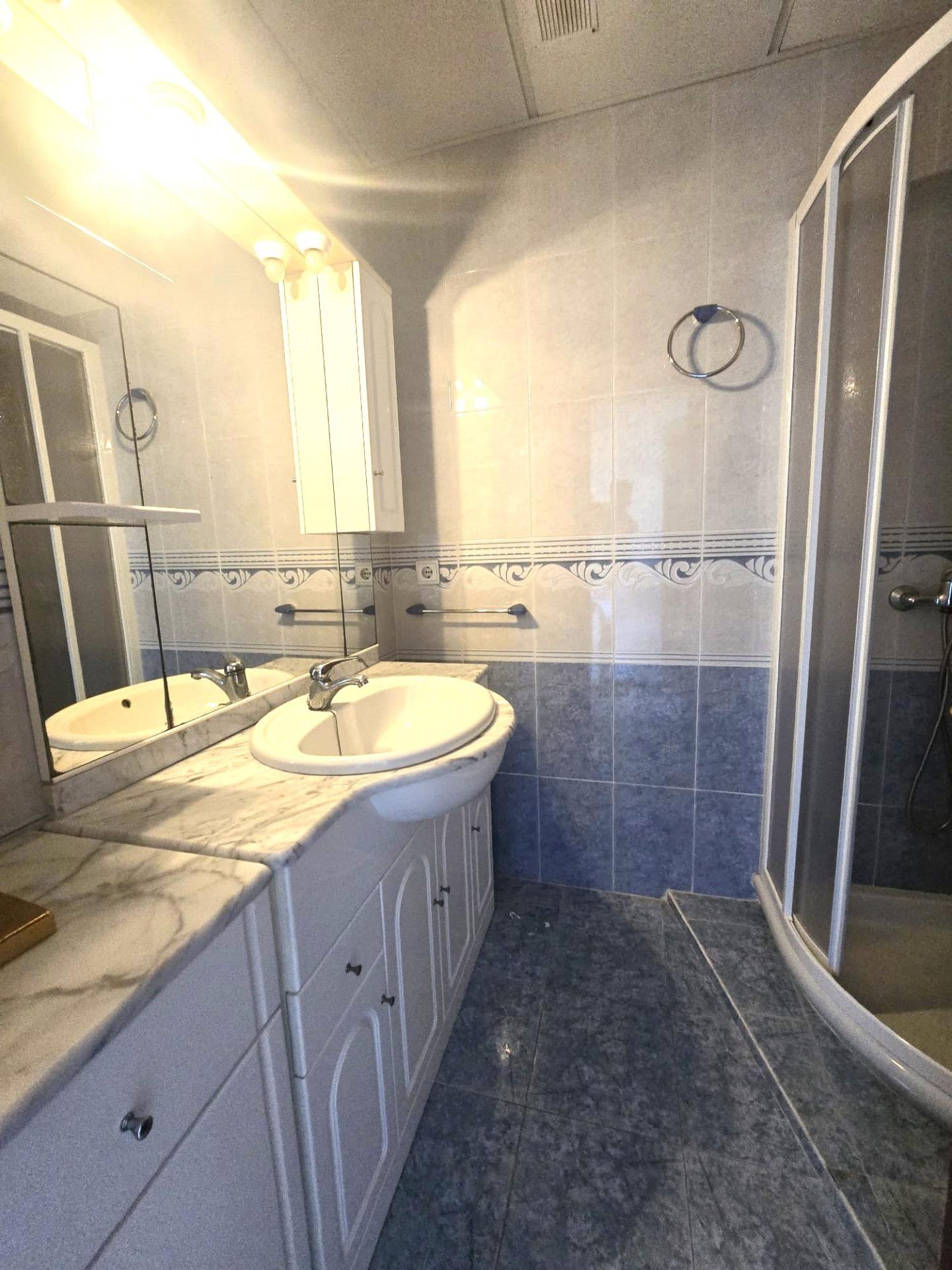 For sale - 3 Bedroom 1 Bathroom Apartment in Torrevieja - Puerto Deportivo Marina Salinas  - Alicante