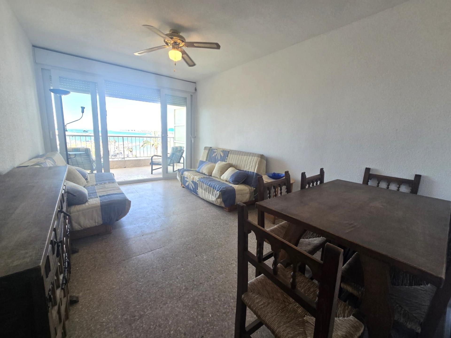 For sale - 3 Bedroom 1 Bathroom Apartment in Torrevieja - Puerto Deportivo Marina Salinas  - Alicante