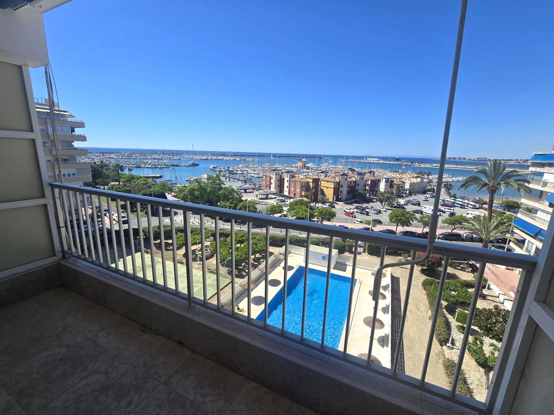 For sale - 3 Bedroom 1 Bathroom Apartment in Torrevieja - Puerto Deportivo Marina Salinas  - Alicante