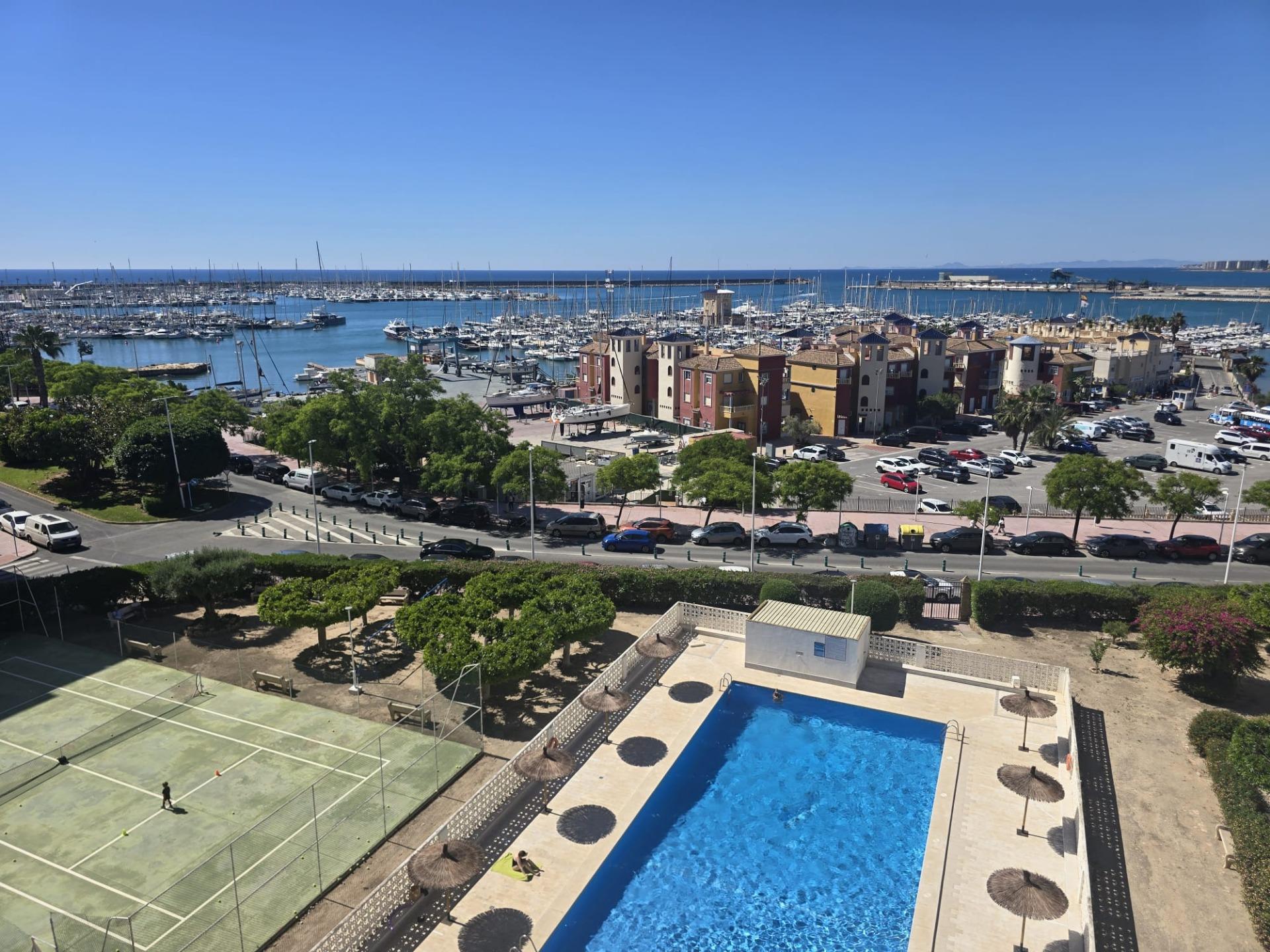 For sale - 3 Bedroom 1 Bathroom Apartment in Torrevieja - Puerto Deportivo Marina Salinas  - Alicante
