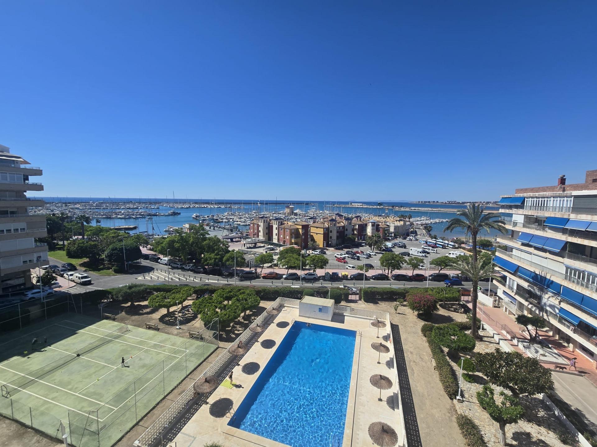 For sale - 3 Bedroom 1 Bathroom Apartment in Torrevieja - Puerto Deportivo Marina Salinas  - Alicante